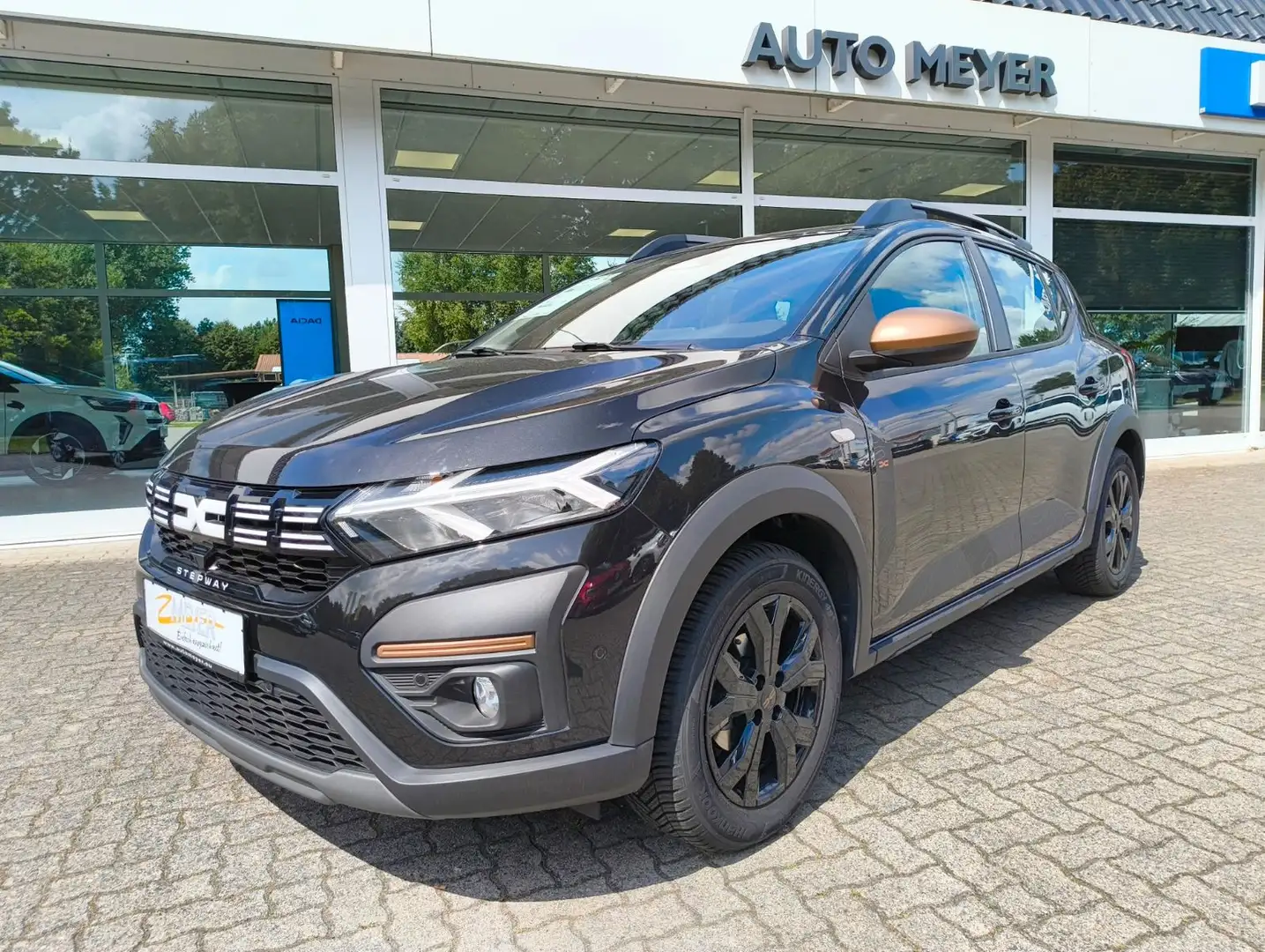 Dacia Sandero Stepway Extreme+ TCe110  Navi SHZ Kamera Schwarz - 1