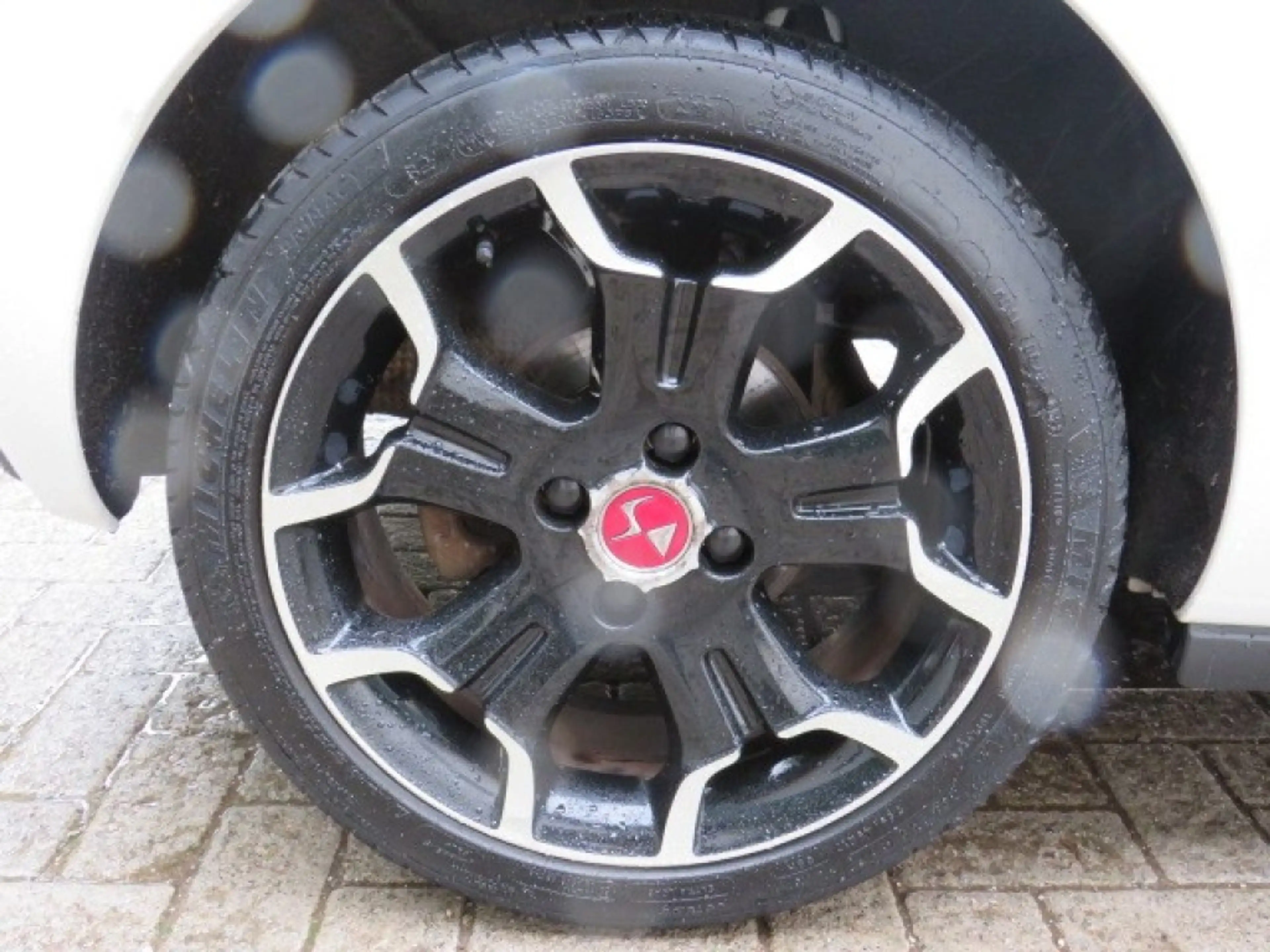 Citroen DS3 1.2 PURETECH SO CHIC — photo 8
