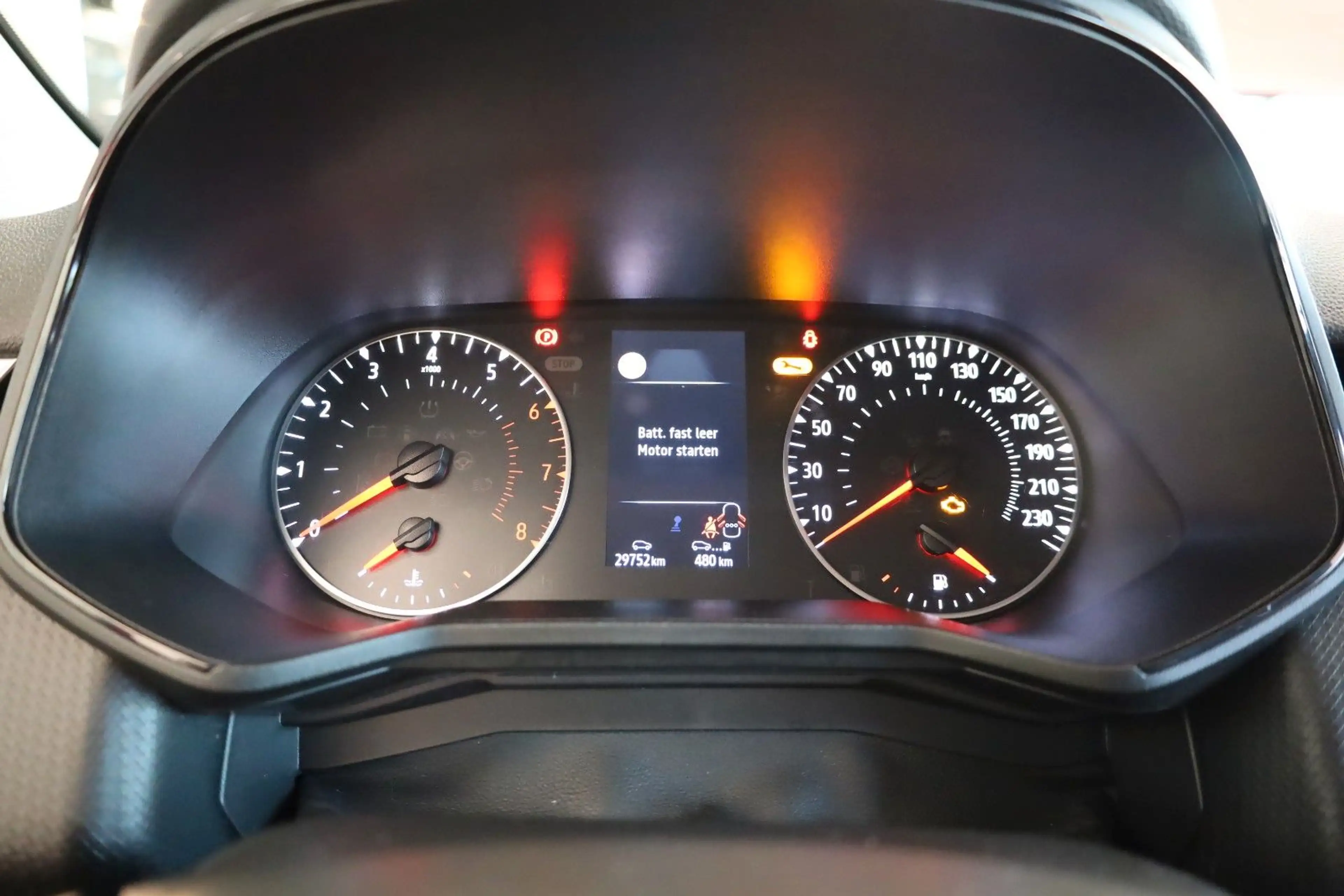 Renault Clio TCe 90 Equilibre / Voll-LED /  Garantie ! — photo 13