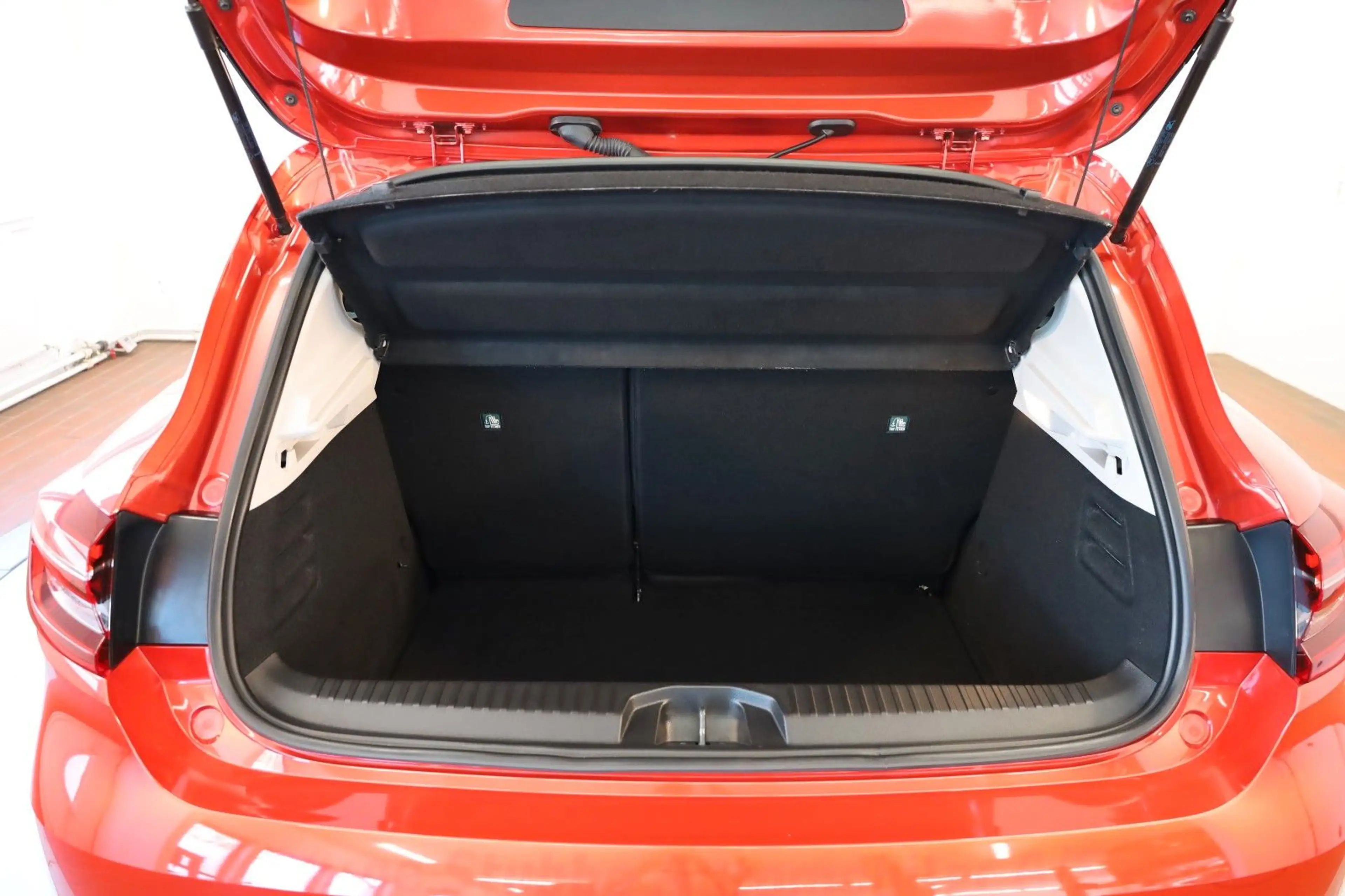Renault Clio TCe 90 Equilibre / Voll-LED /  Garantie ! — photo 8