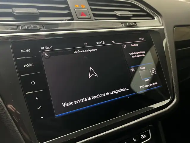 Volkswagen Tiguan view 16