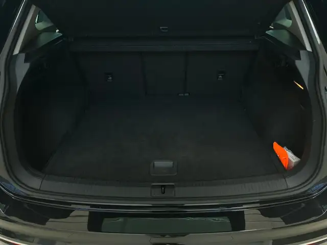 Volkswagen Tiguan view 12