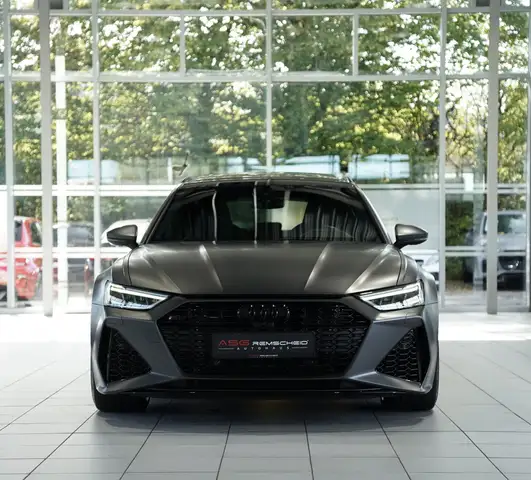 Audi RS6 view 4