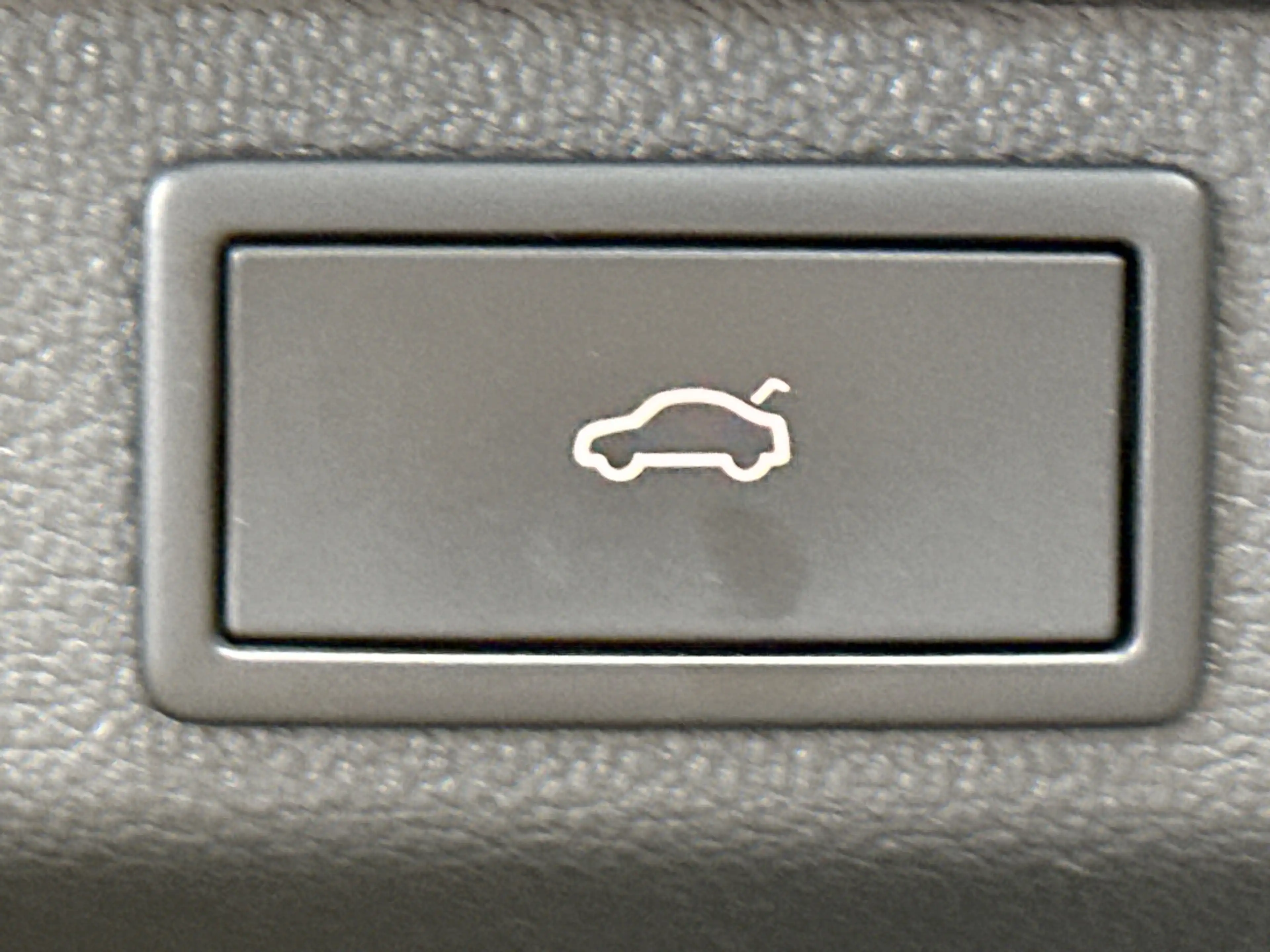 Skoda Superb Combi 2.0 TDI DSG L&K 4x4 NAV+LED+AHK+KAM+VCOCK — photo 7