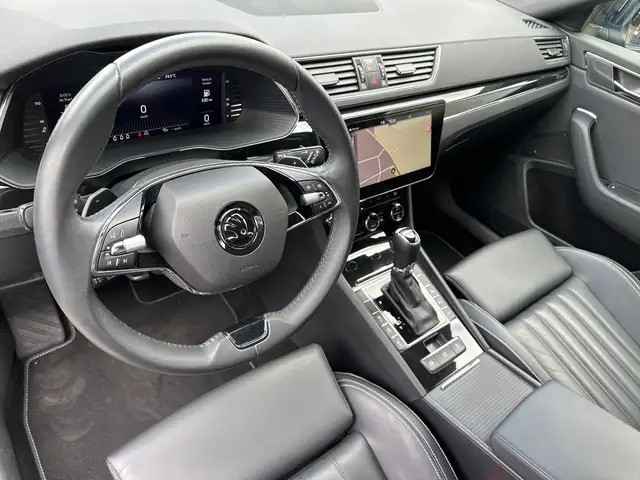 Skoda Superb view 10