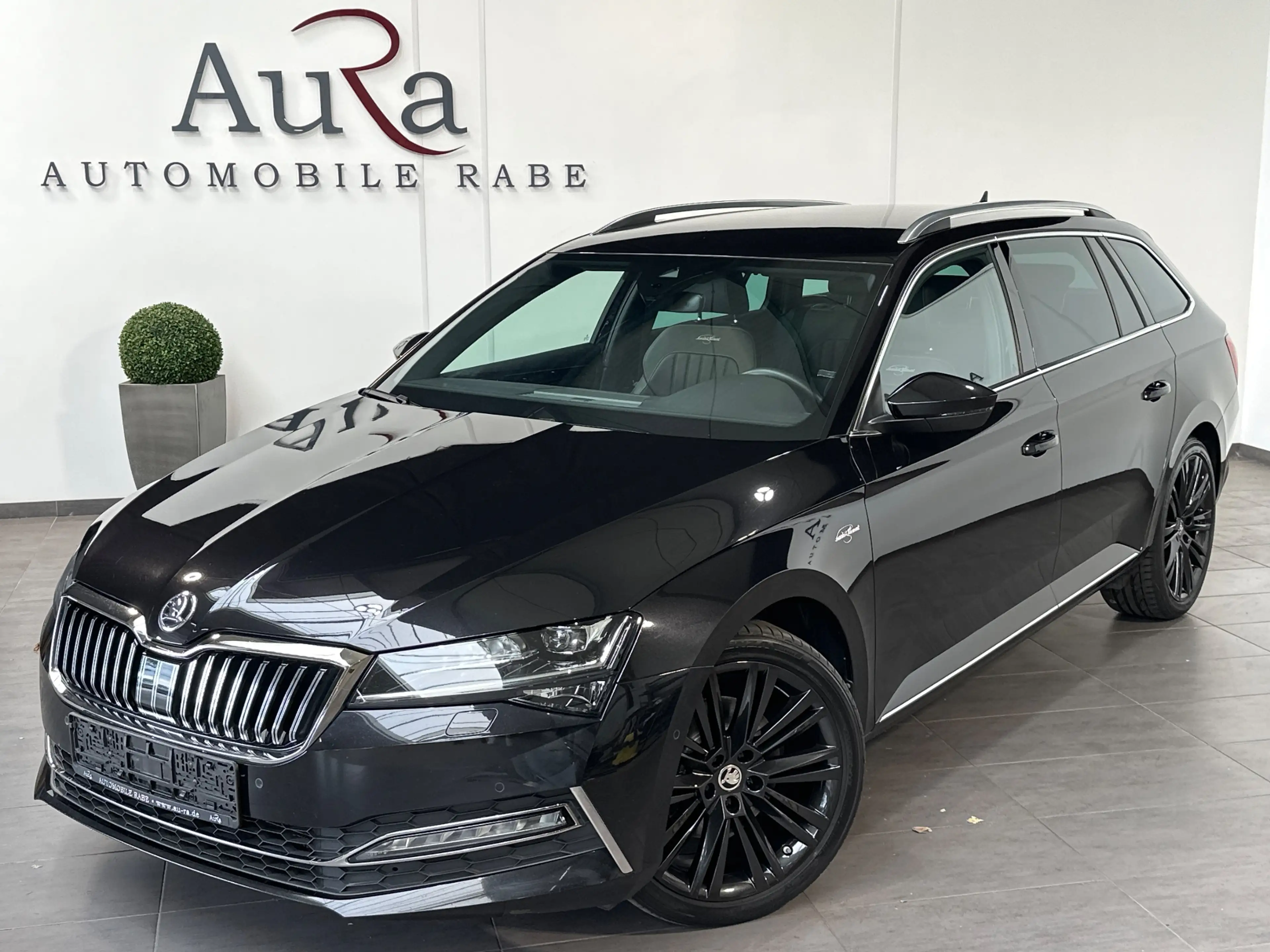 Skoda Superb Combi 2.0 TDI DSG L&K 4x4 NAV+LED+AHK+KAM+VCOCK — photo 2