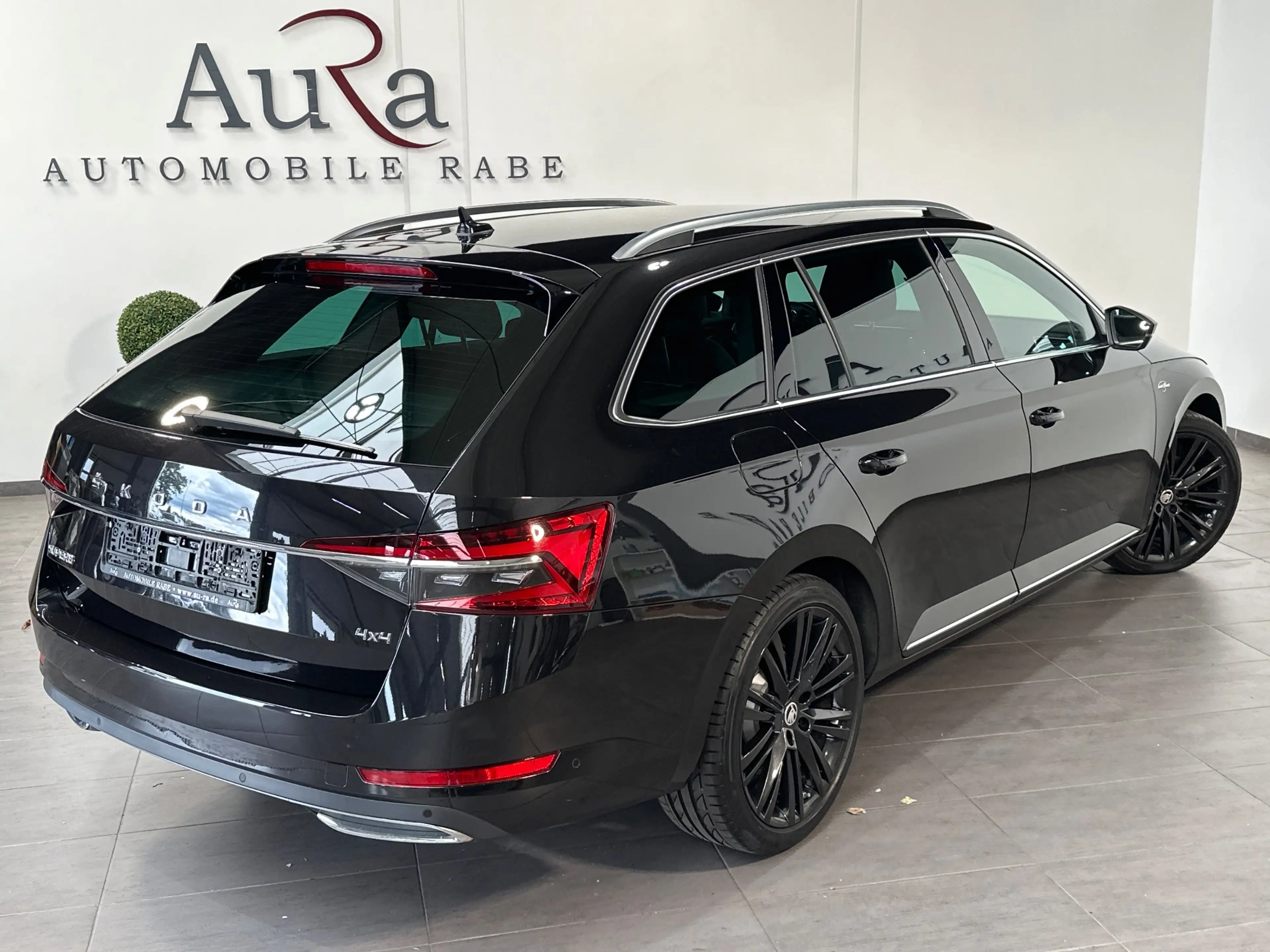 Skoda Superb Combi 2.0 TDI DSG L&K 4x4 NAV+LED+AHK+KAM+VCOCK — photo 4