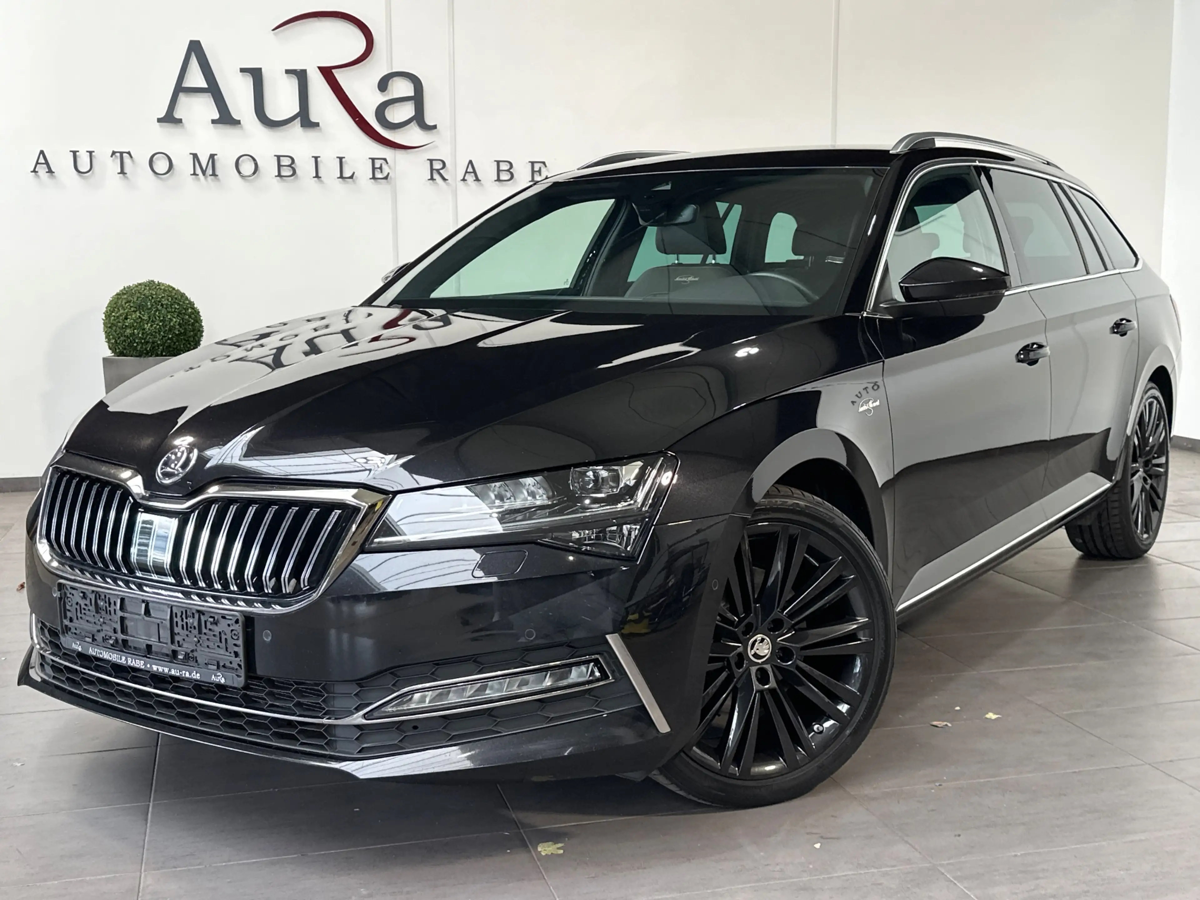 Skoda Superb Combi 2.0 TDI DSG L&K 4x4 NAV+LED+AHK+KAM+VCOCK
