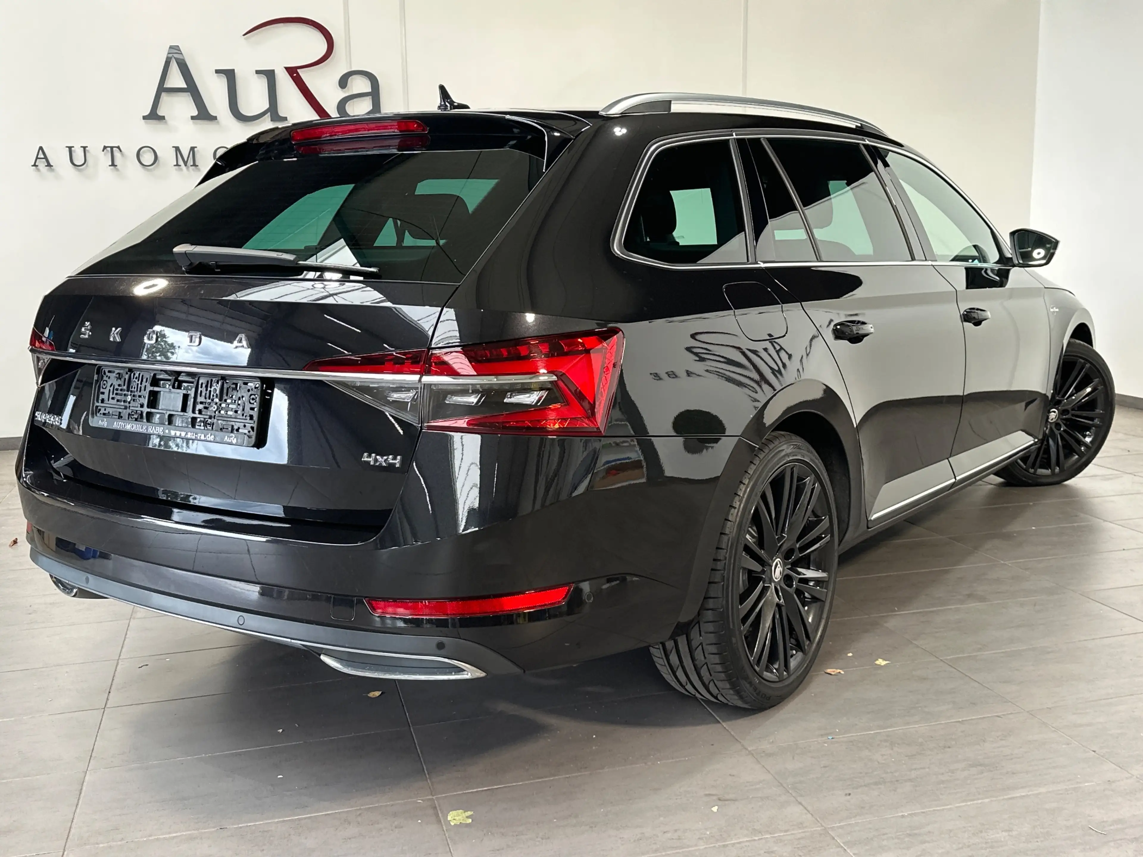 Skoda Superb Combi 2.0 TDI DSG L&K 4x4 NAV+LED+AHK+KAM+VCOCK — photo 5