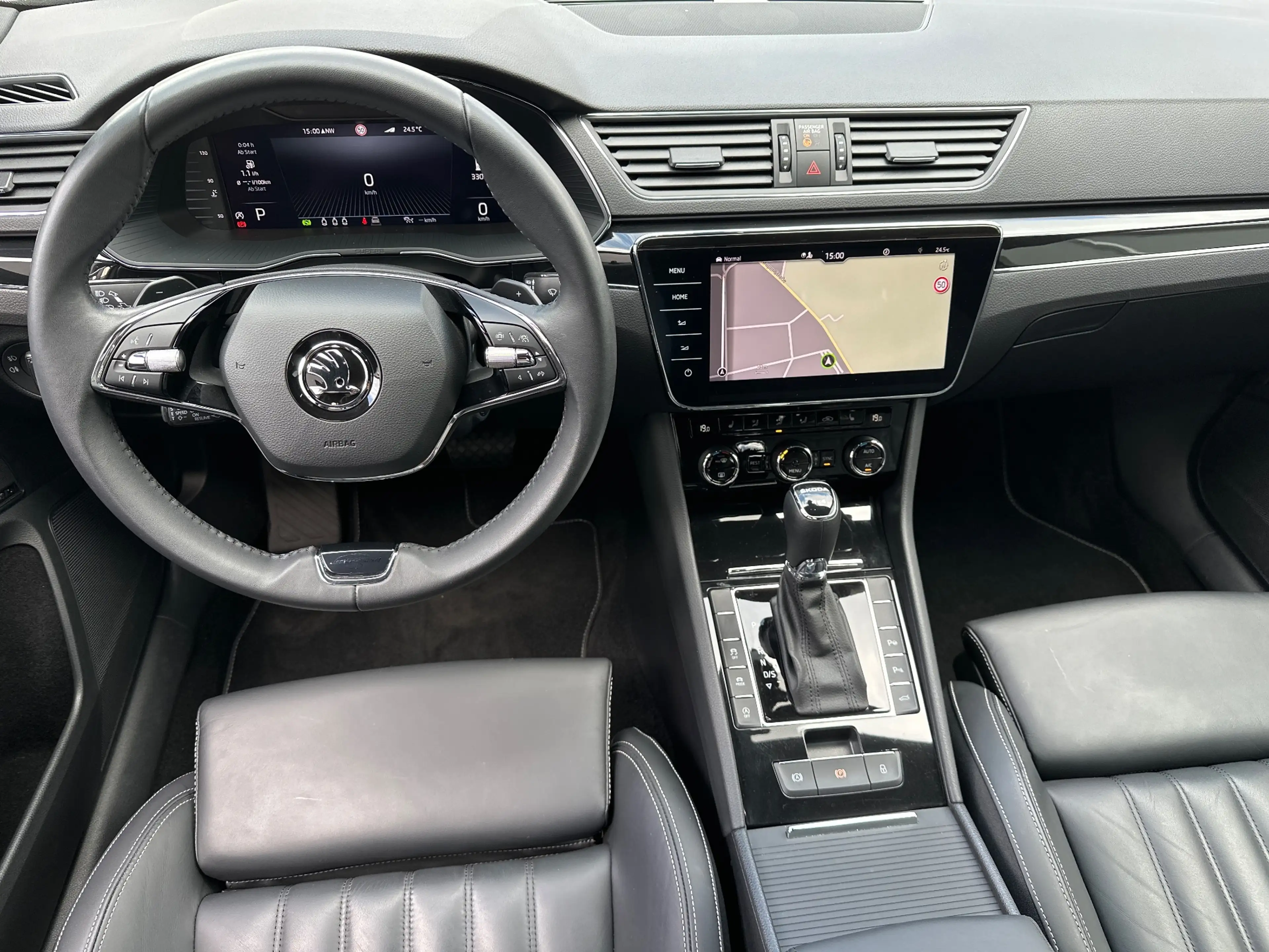 Skoda Superb Combi 2.0 TDI DSG L&K 4x4 NAV+LED+AHK+KAM+VCOCK — photo 14