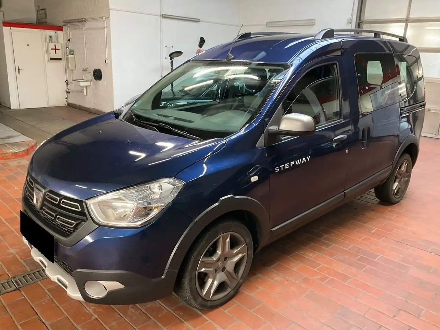 Dacia Dokker 1.3 TCe Stepway Plus *Navi| Kamera| 1.Hand* Blau - 1