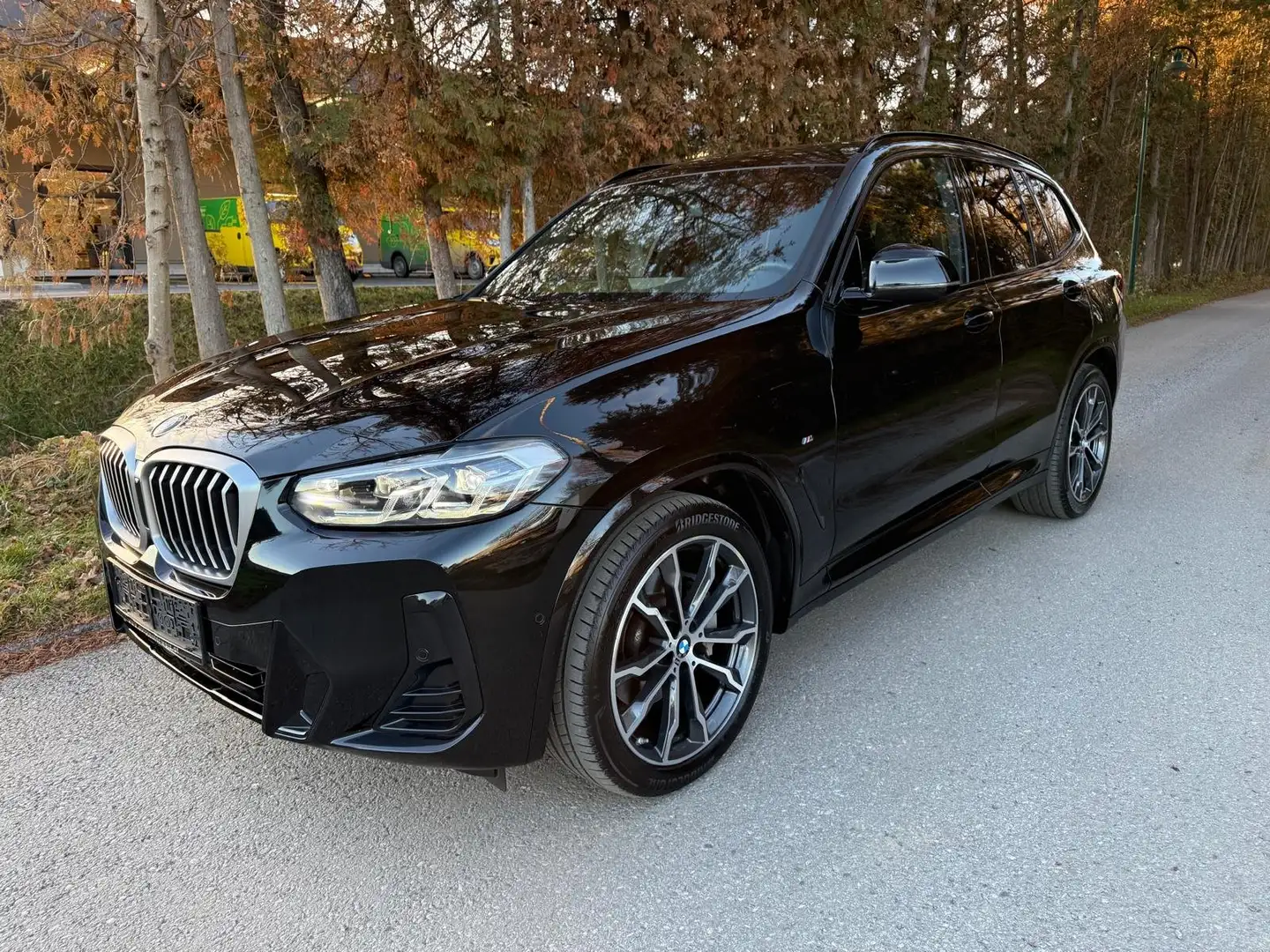 BMW X3 xDrive 30 d M Sport AHK,20Zoll,Standheizung Schwarz - 2