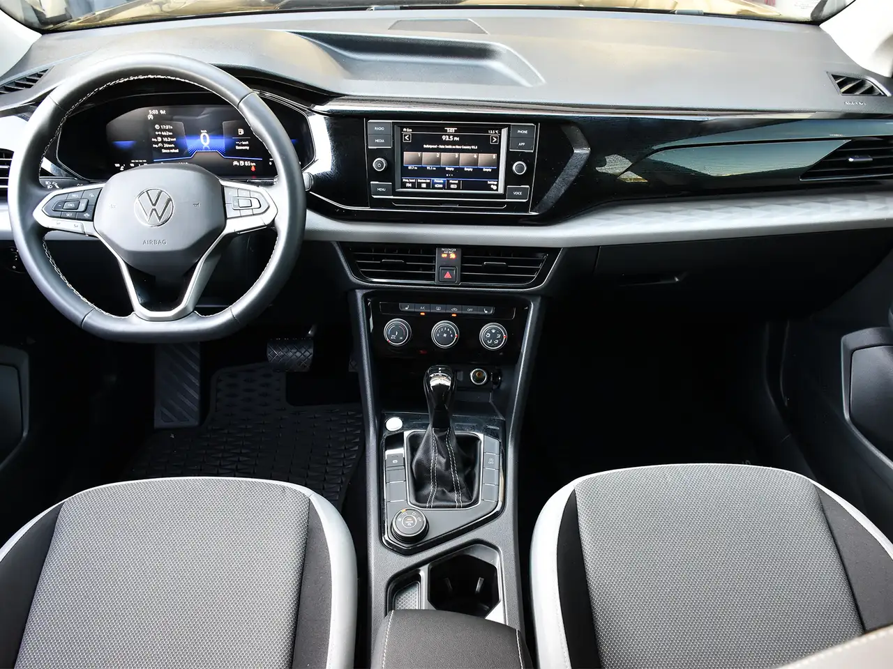 Volkswagen Taos снимка Volkswagen Taos
