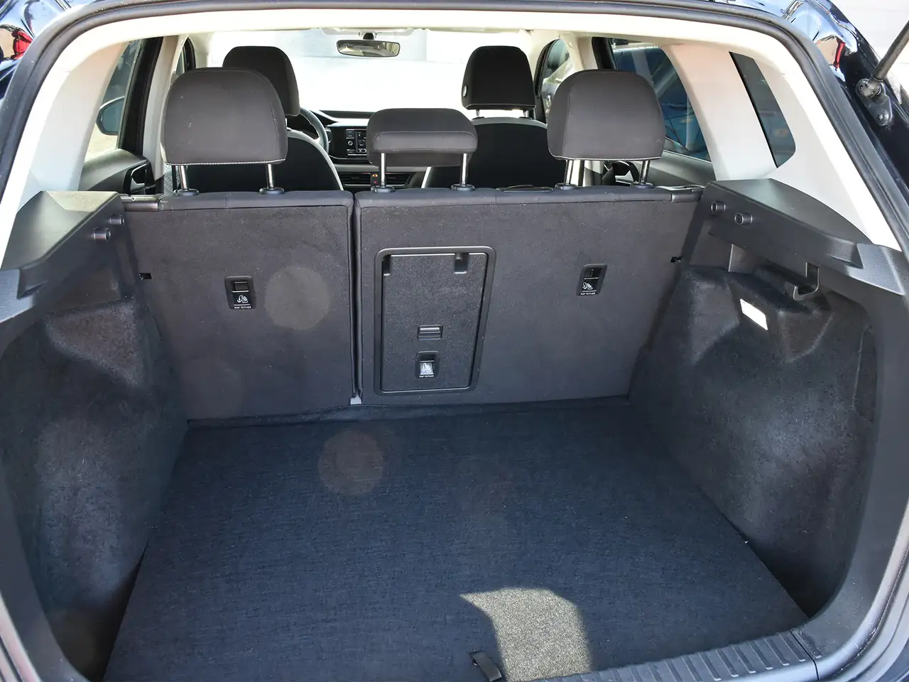 Volkswagen Taos снимка Volkswagen Taos