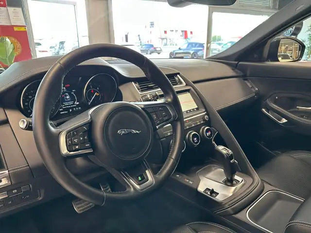 Jaguar E-Pace view 7