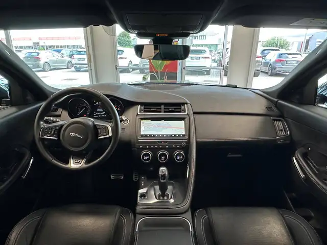 Jaguar E-Pace view 8