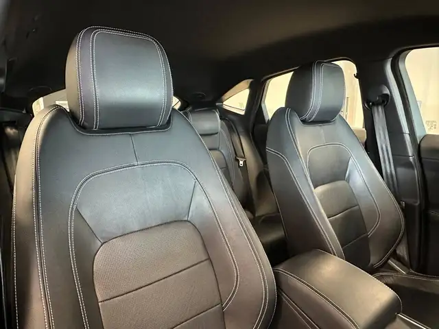 Jaguar E-Pace view 14