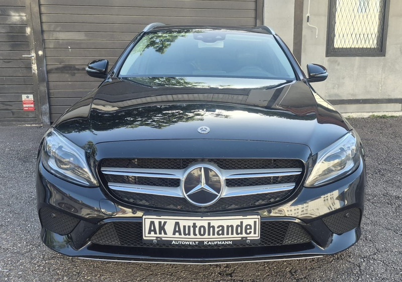 Mercedes-Benz C 400 C400  T-Modell  4Matic Aut AHK Kamera PanoDa 1 H — photo 2