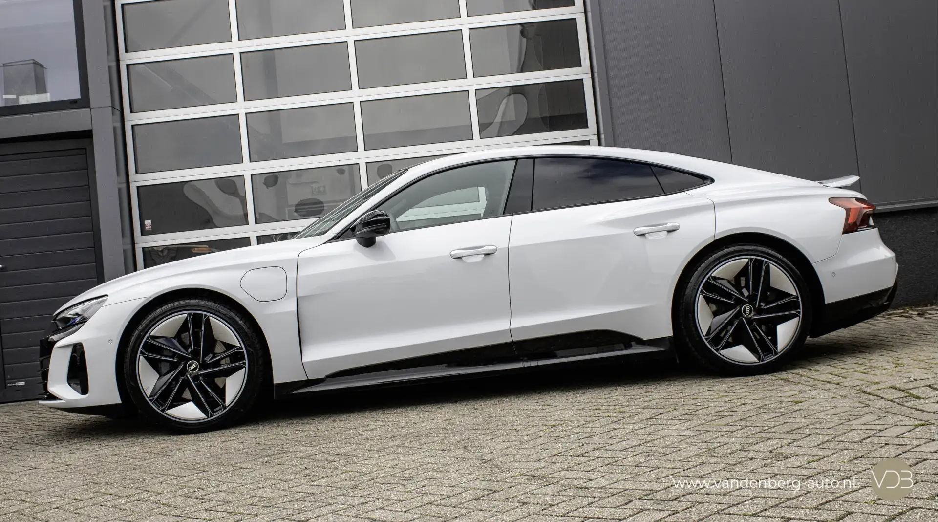 Audi e-tron GT BTW Origineel NL 3x S-Line Competition 93 kWh B&O Gri - 2
