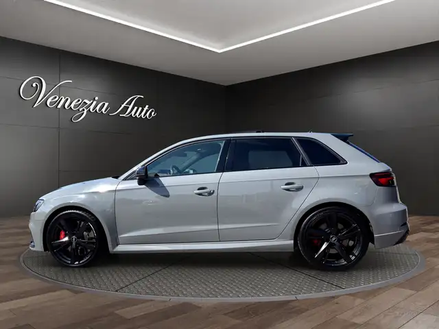 Audi RS3 view 3