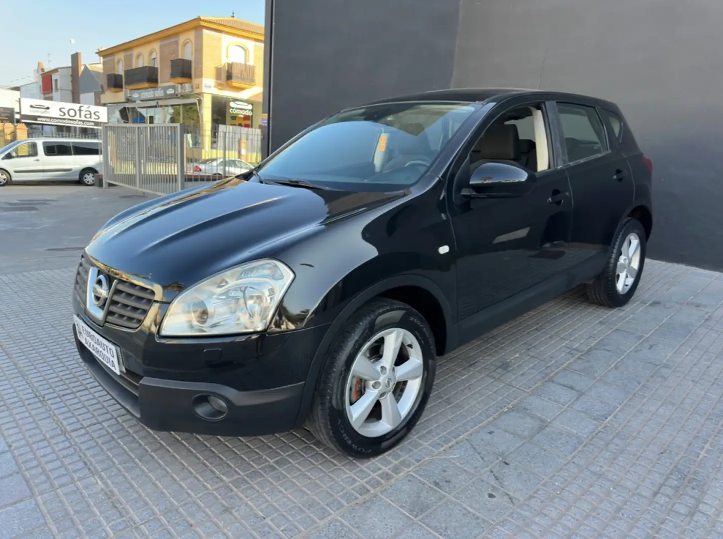 Nissan Qashqai 2.0dCi Backstage 4x2 Negro - 2