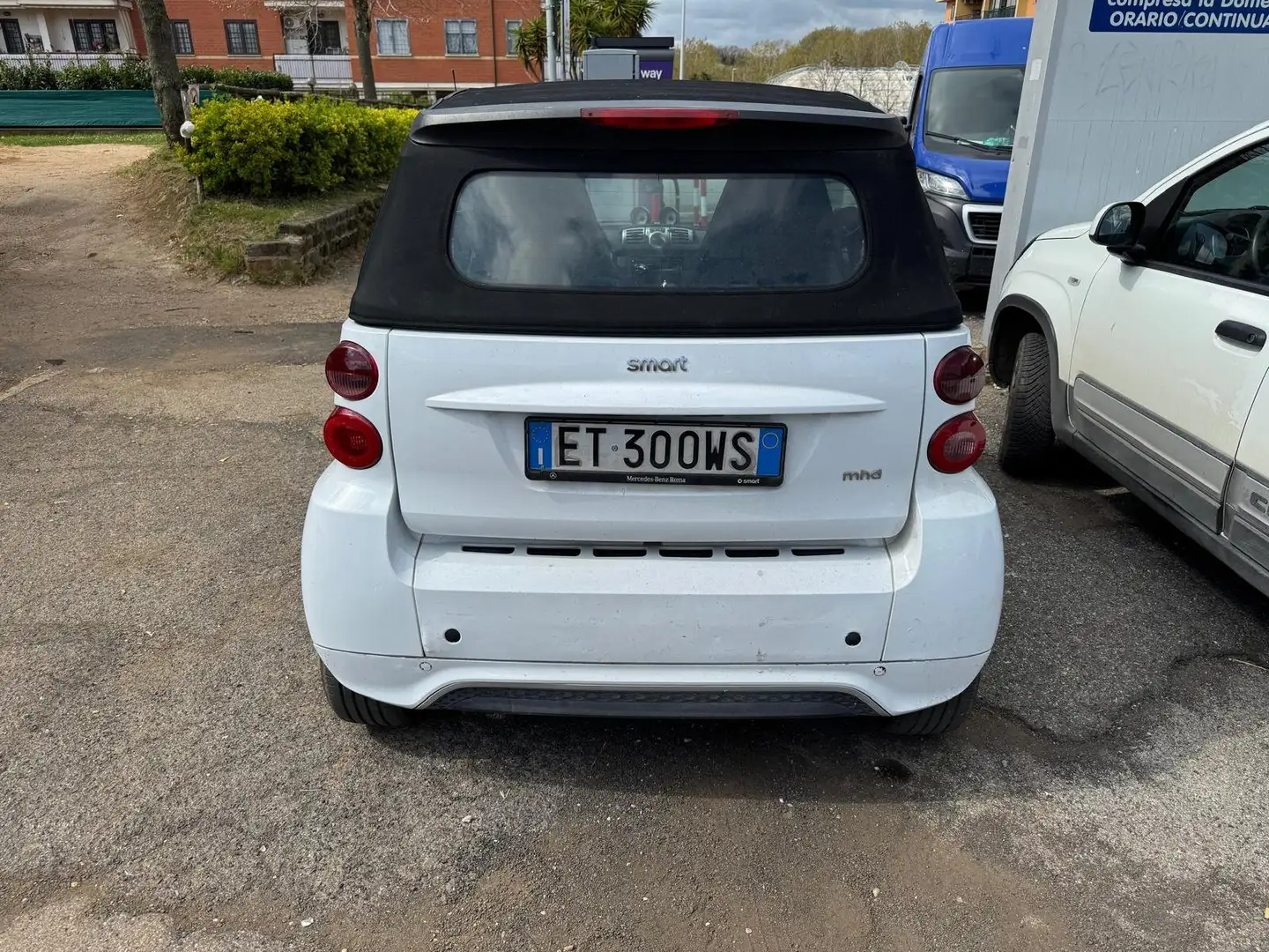 smart forTwo Fortwo Cabrio 1.0 mhd Pulse 71cv FL Bianco - 2