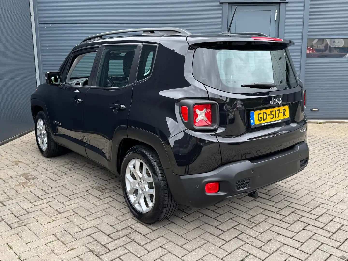 Jeep Renegade 1.4 MultiAir Longitude / Trekhaak / Navi / Nap Negro - 2
