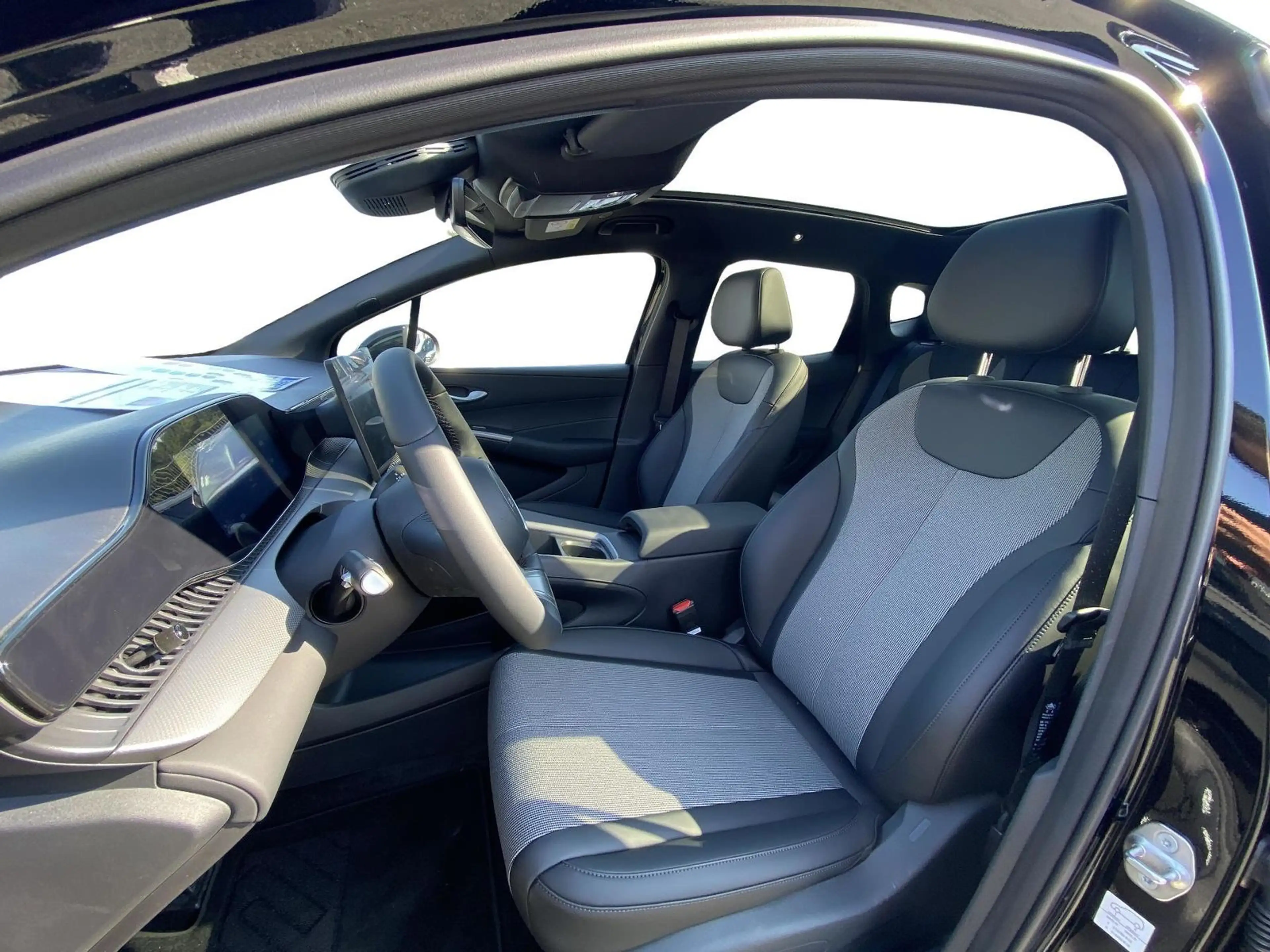 BYD Dolphin G DM-i Comfort — photo 7