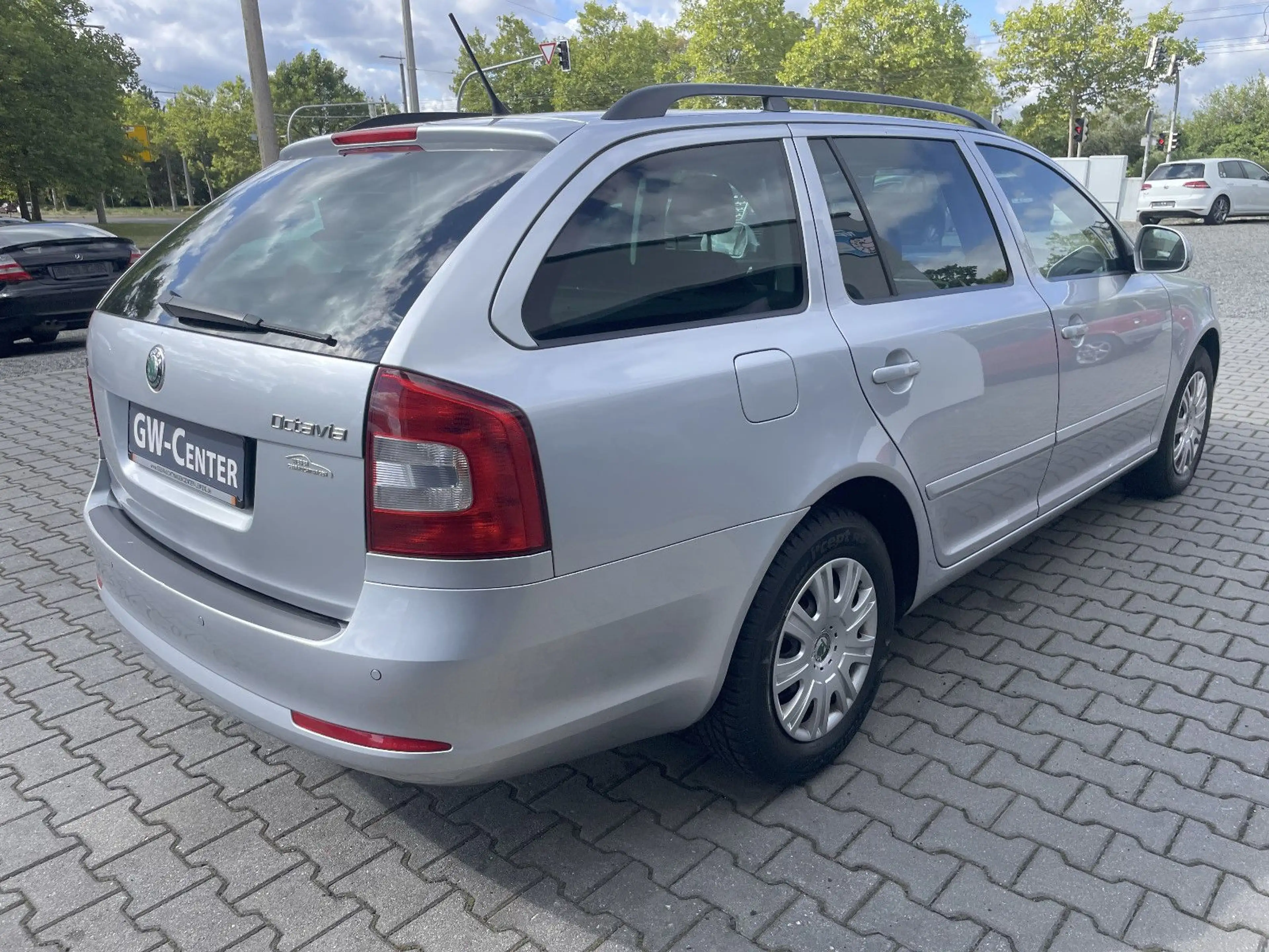Skoda Octavia Combi Ambition AHK / Tempomat — photo 4