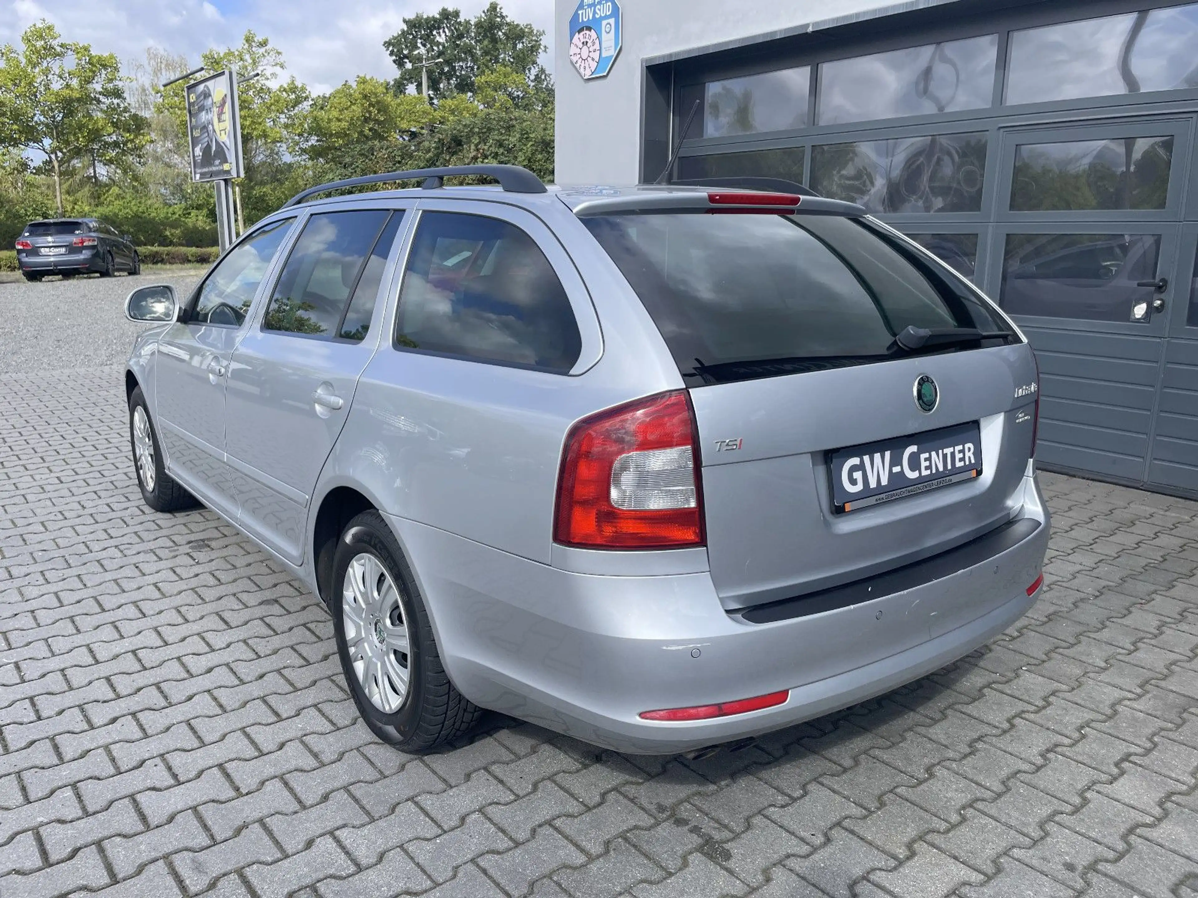Skoda Octavia Combi Ambition AHK / Tempomat — photo 5