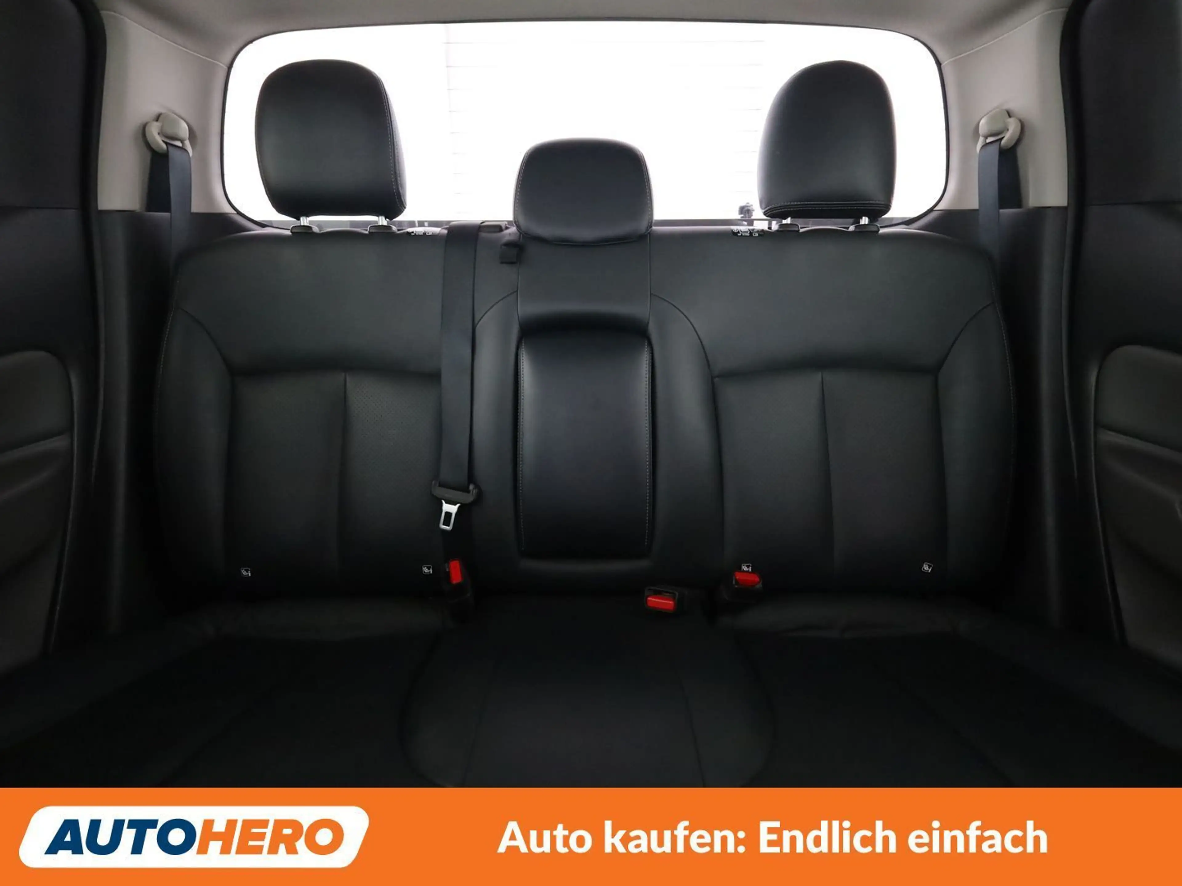 Mitsubishi L200 2.4 DI-D Diamant Edition+ Doppelkabine 4WD — photo 15