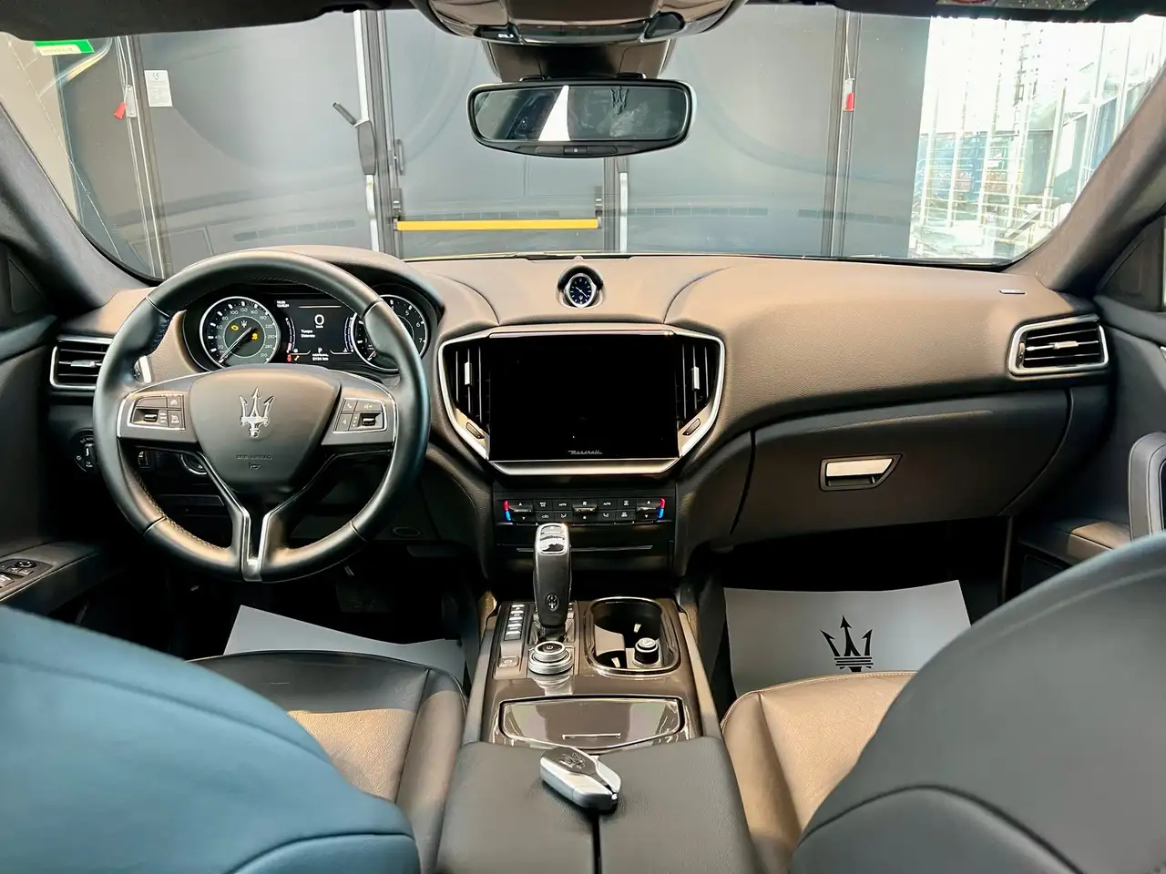 Maserati Ghibli 2021 — фото 15