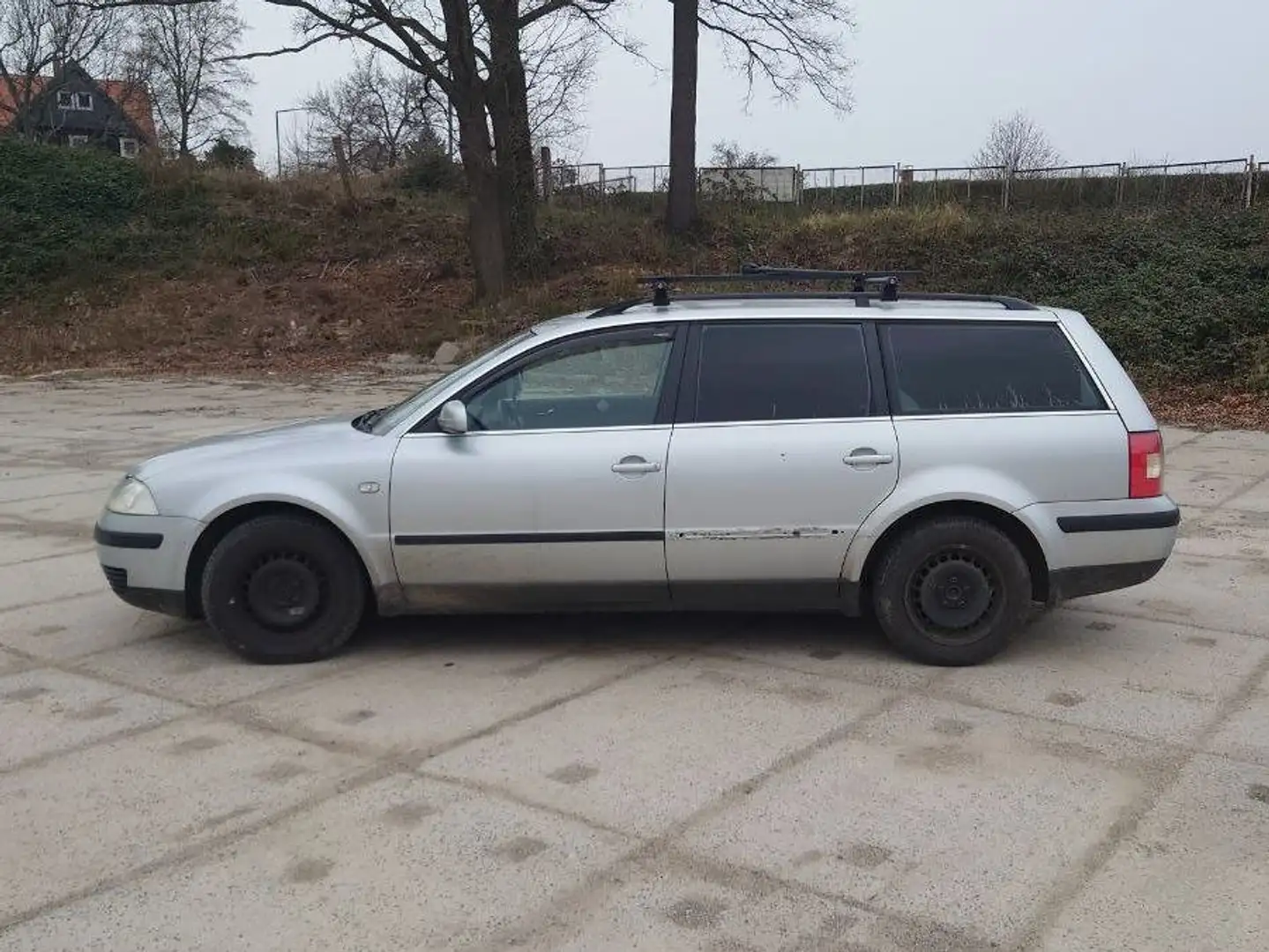 Volkswagen Passat Variant Passat+Variant+2.0+Trendline Stříbrná - 2