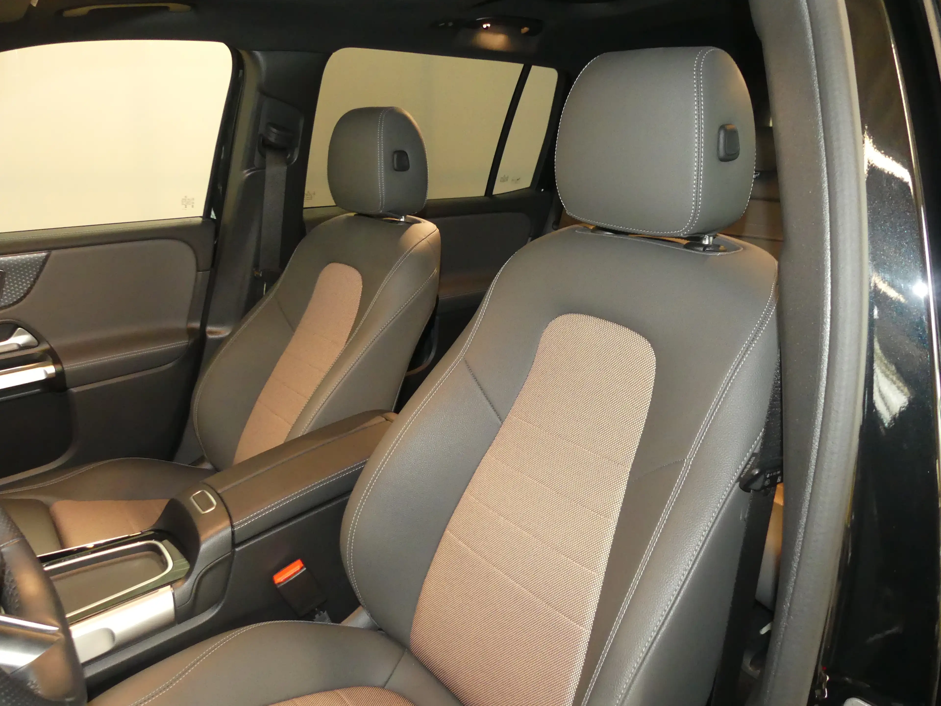 Mercedes-Benz EQB 300 EQB 300 4Matic, ELECTRIC ART ADVANCED PLUS, PSD. — photo 6