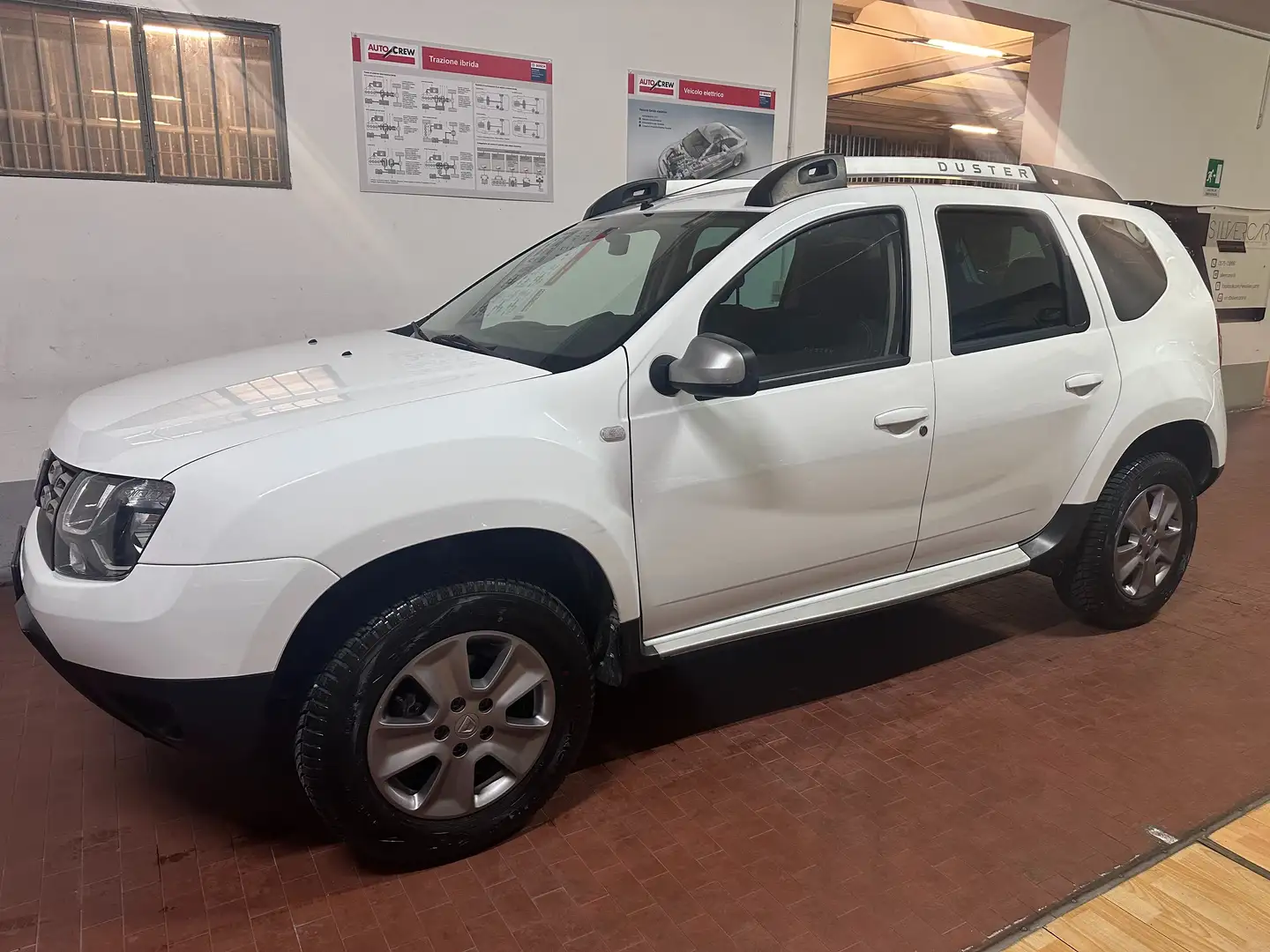 Dacia Duster Duster 1.5 dci Laureate 4x2 110cv 1 proprietario Bianco - 1
