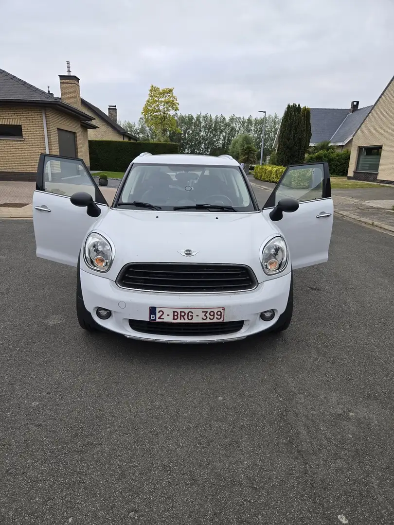 MINI One D Countryman - 1