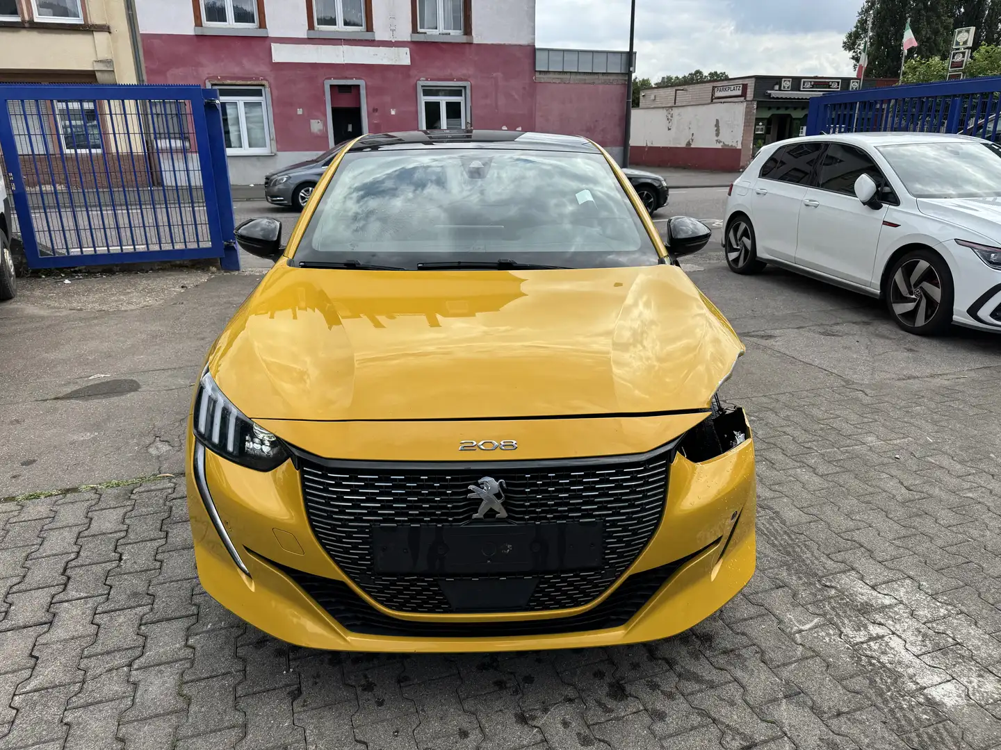 Peugeot 208 PureTech 130 EAT8 GT Pack - 1