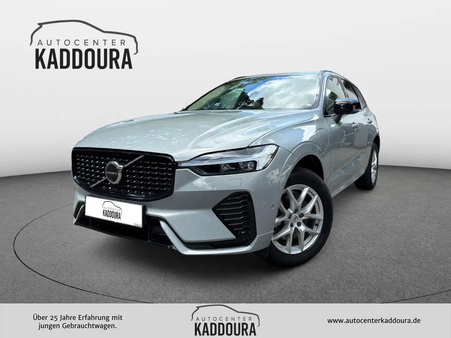 Volvo XC60 T6 AWD Plus Dark 360 H&K PANO ST-Heiz Argintiu - 1