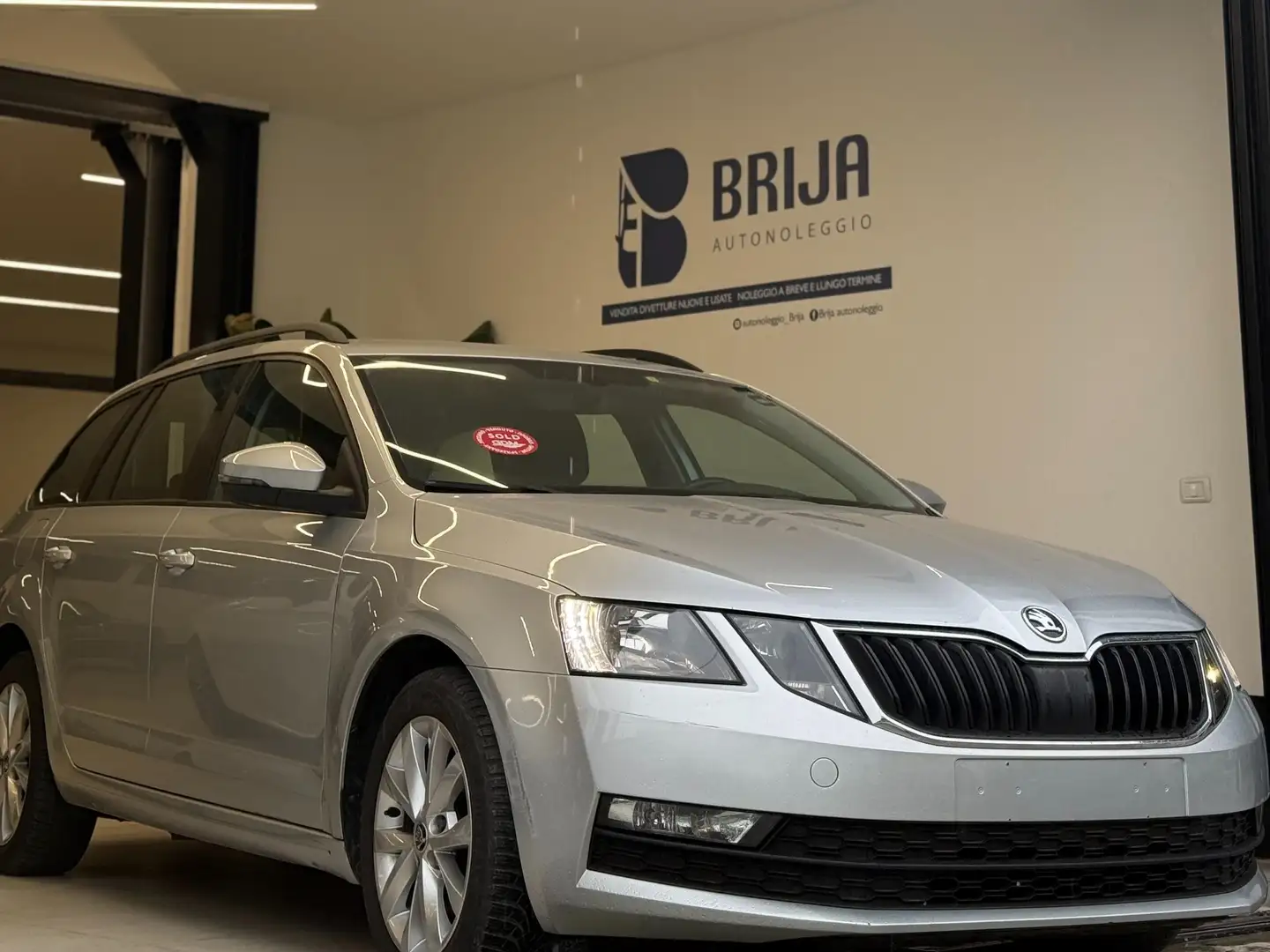 Skoda Octavia Octavia III 2017 SW 1.6 tdi Executive 115cv dsg Grau - 1