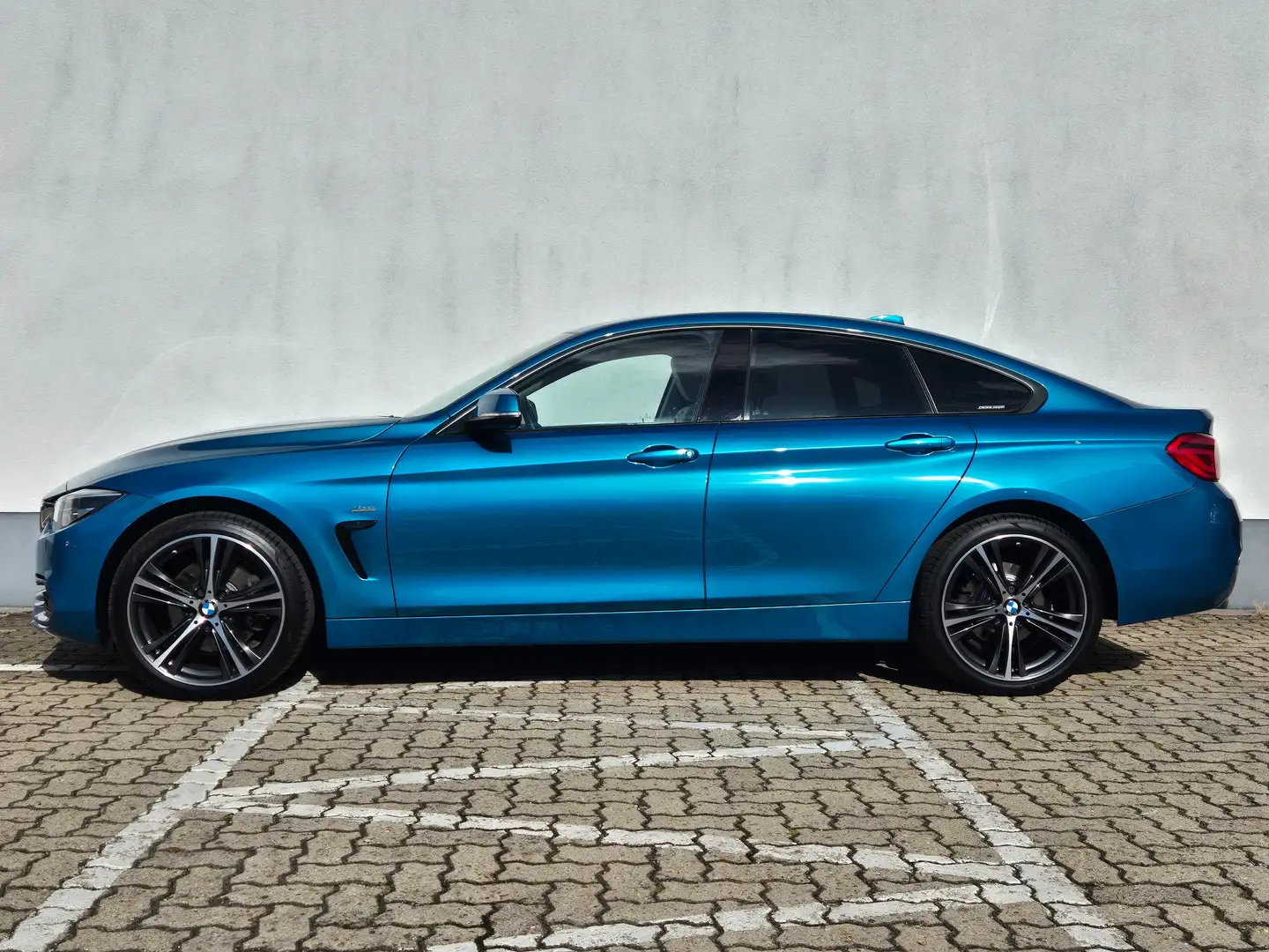 BMW 430 i Gran Coupe xDrive Sport Line*Navi*Head-Up*Leder* Blau - 2