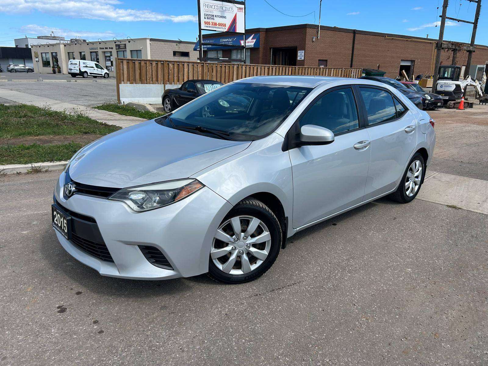 2015 Toyota Corolla LE CLEAN CARFAX CERTIFIED CAMERA 2 SETS OF TIRES