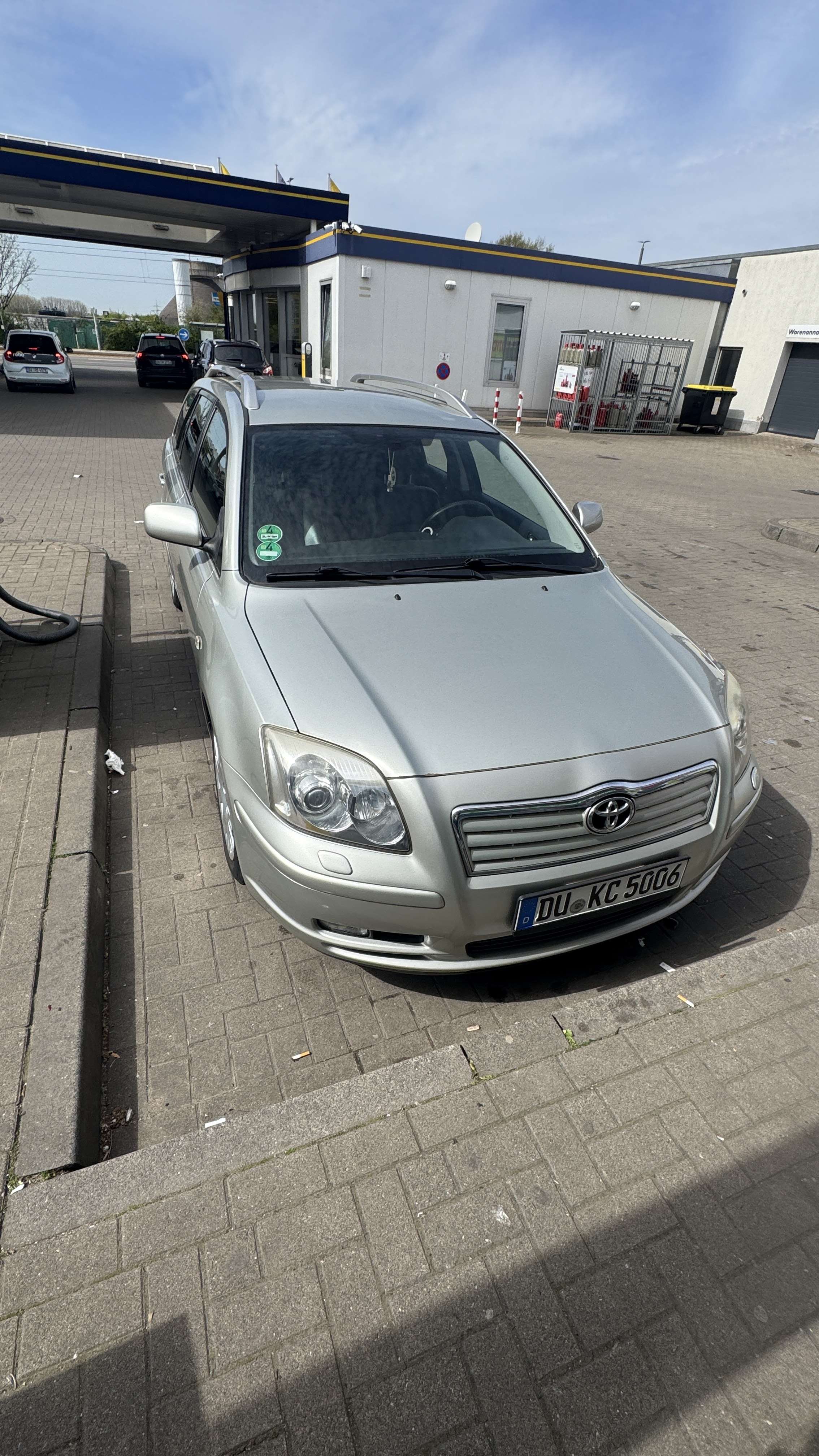 Second hand Toyota Avensis 1.8