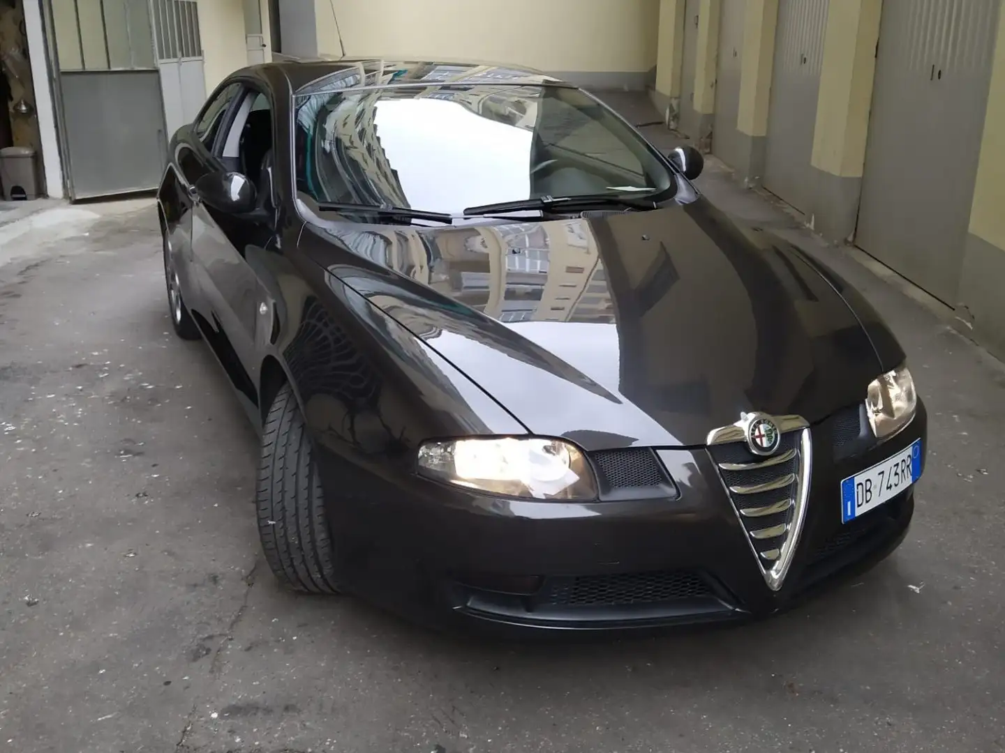 Alfa Romeo GT 2.0 jts Luxury Hnědá - 1
