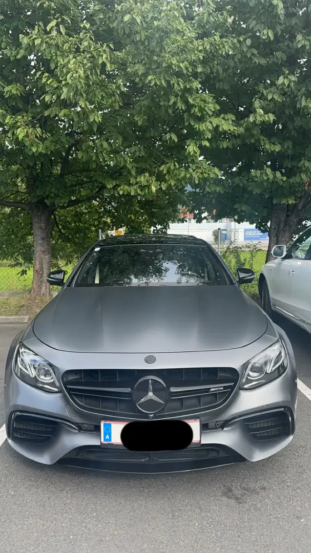 Mercedes-Benz E 63 AMG E 63 S AMG 4Matic+ (213.089) Grau - 1