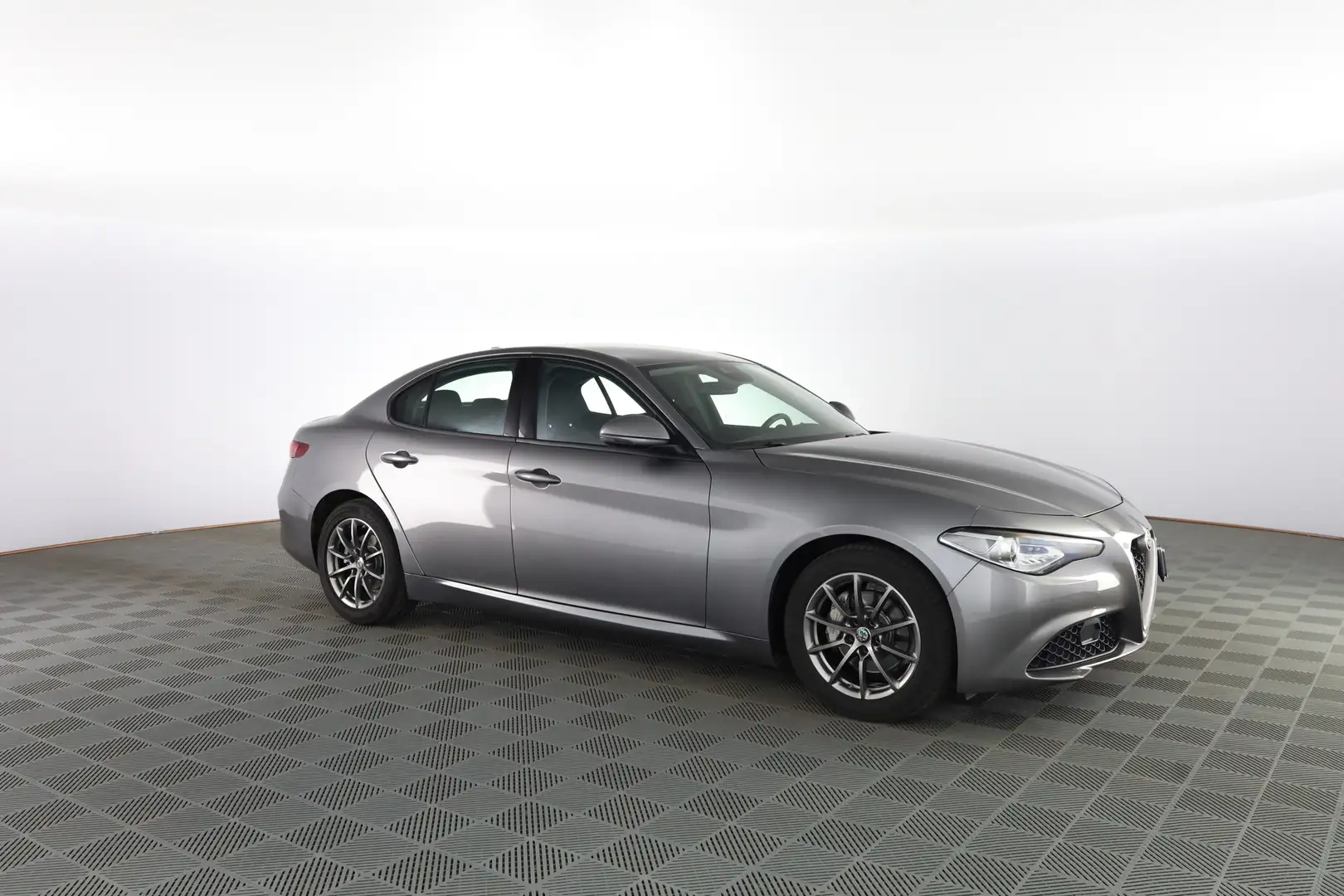 Alfa Romeo Giulia Giulia 2.2 Turbodiesel 160 CV AT8 Grigio - 2