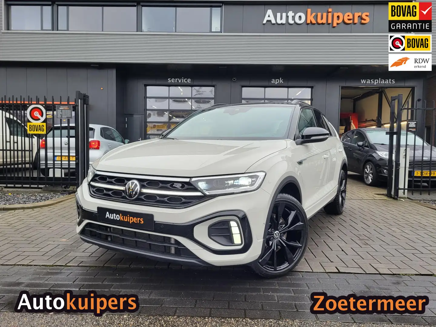 Volkswagen T-Roc 1.5 TSI R-Line Business | Met elektrische achterkl Beige - 1
