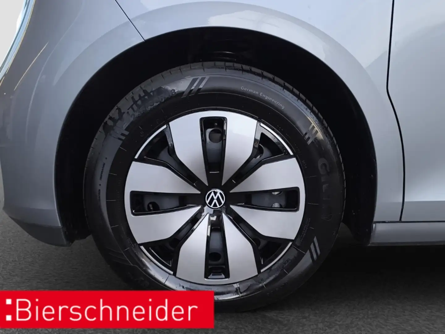 Volkswagen ID. Buzz PRO LWB 5-J-GAR NAVI AHK Серебристый - 2