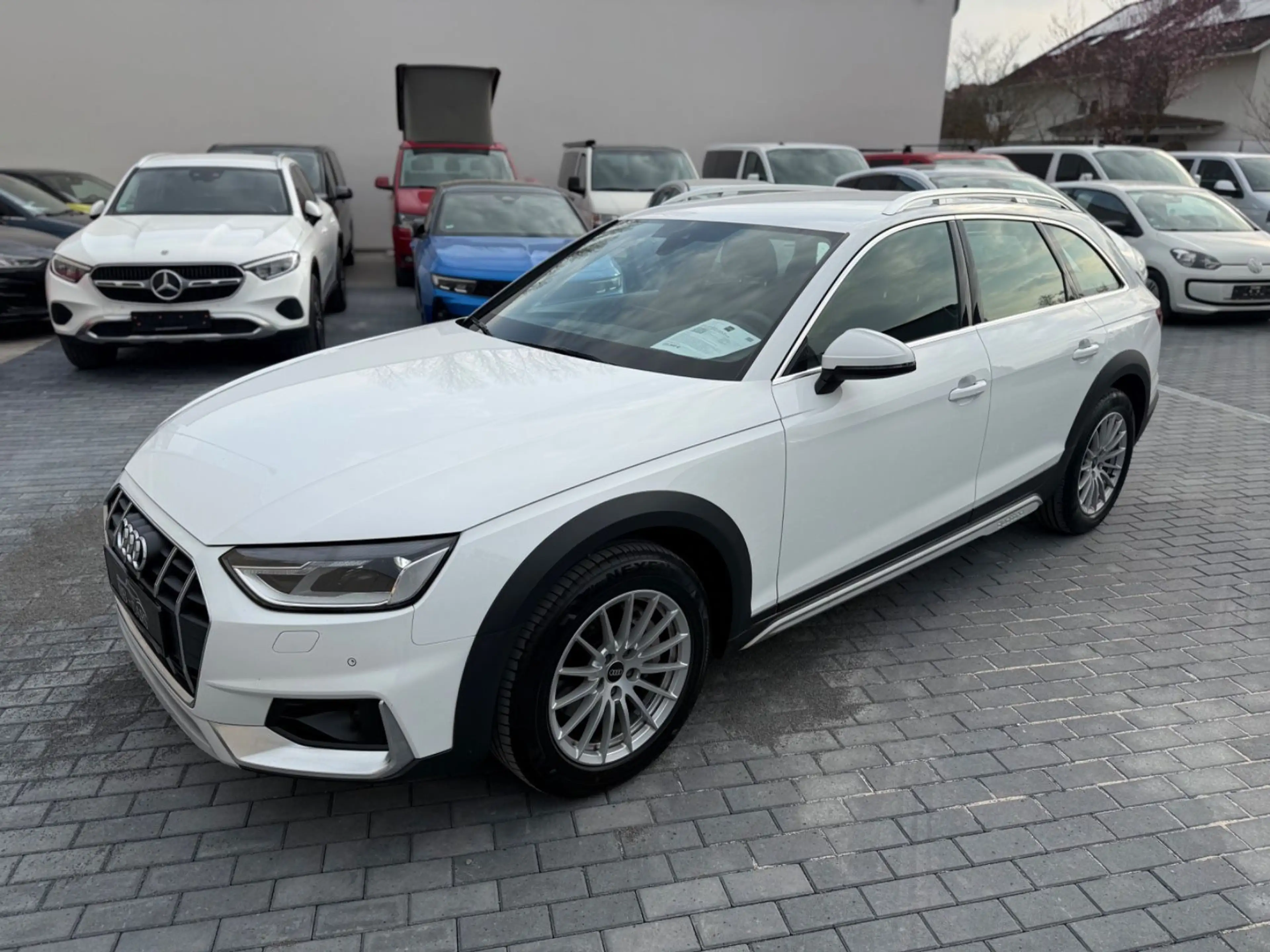 Audi A4 allroad quattro 40 TDI*KAM*LED*NAVI*SPUR*AHK — photo 3