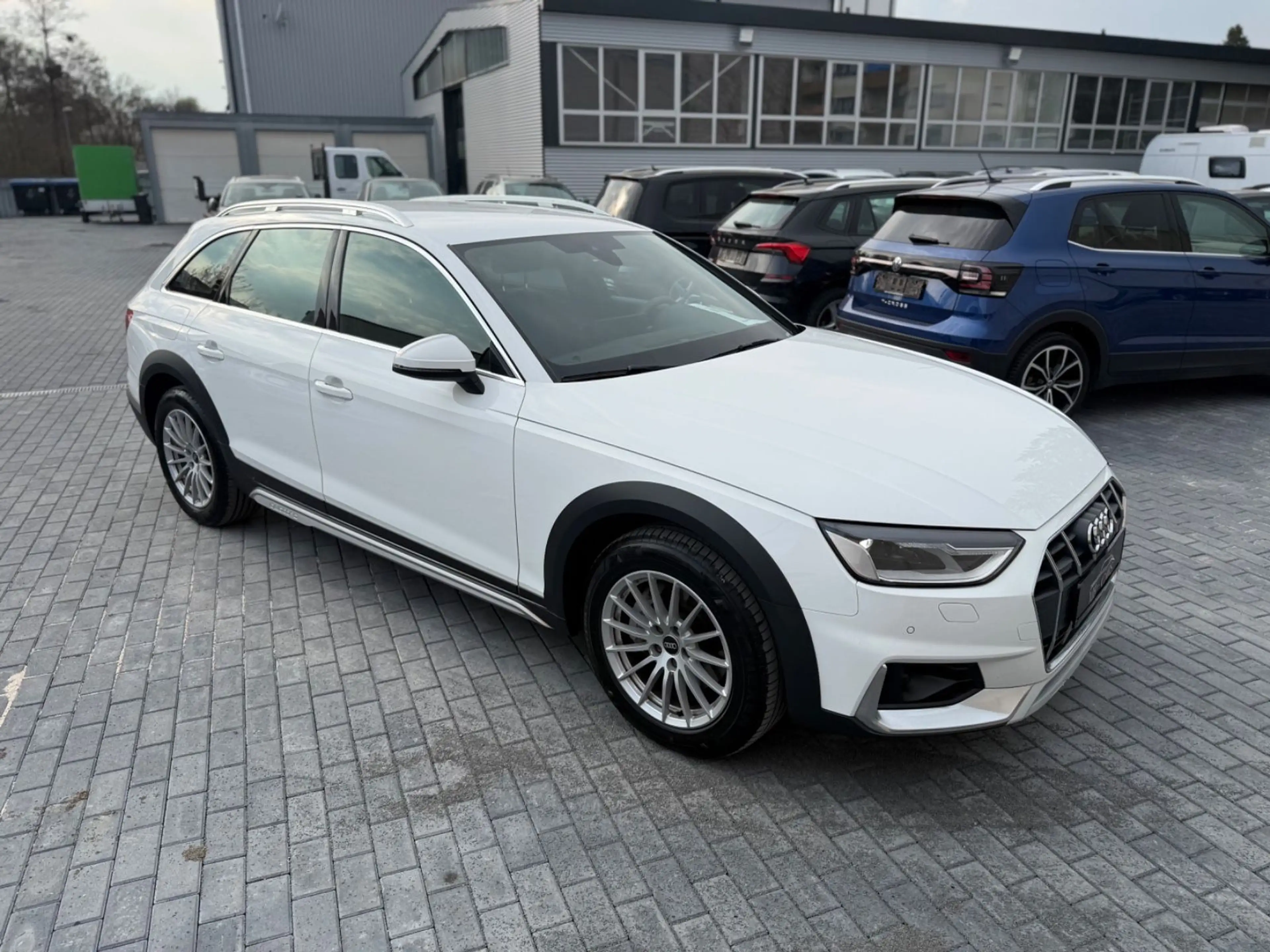 Audi A4 allroad quattro 40 TDI*KAM*LED*NAVI*SPUR*AHK