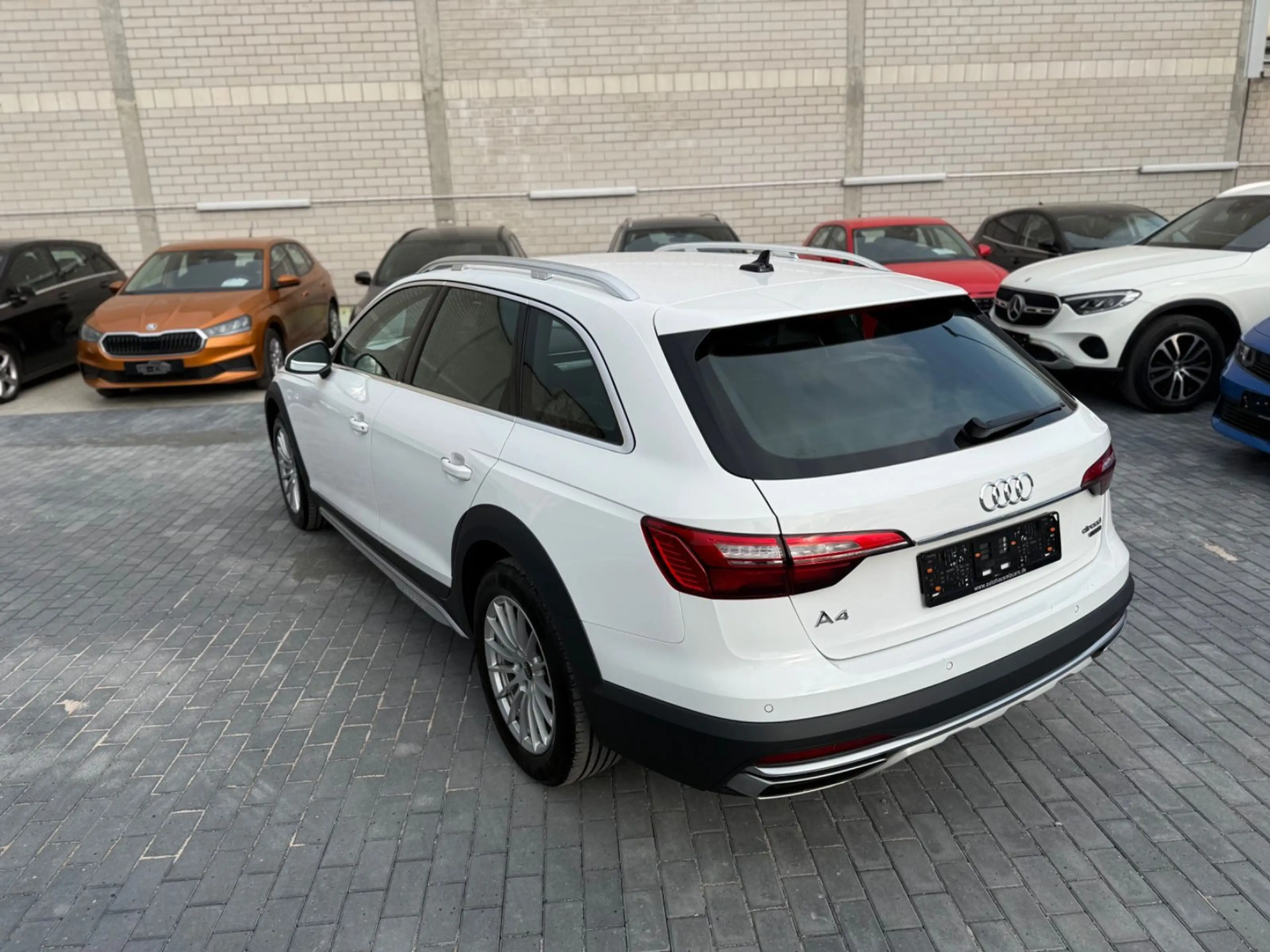 Audi A4 allroad quattro 40 TDI*KAM*LED*NAVI*SPUR*AHK — photo 4